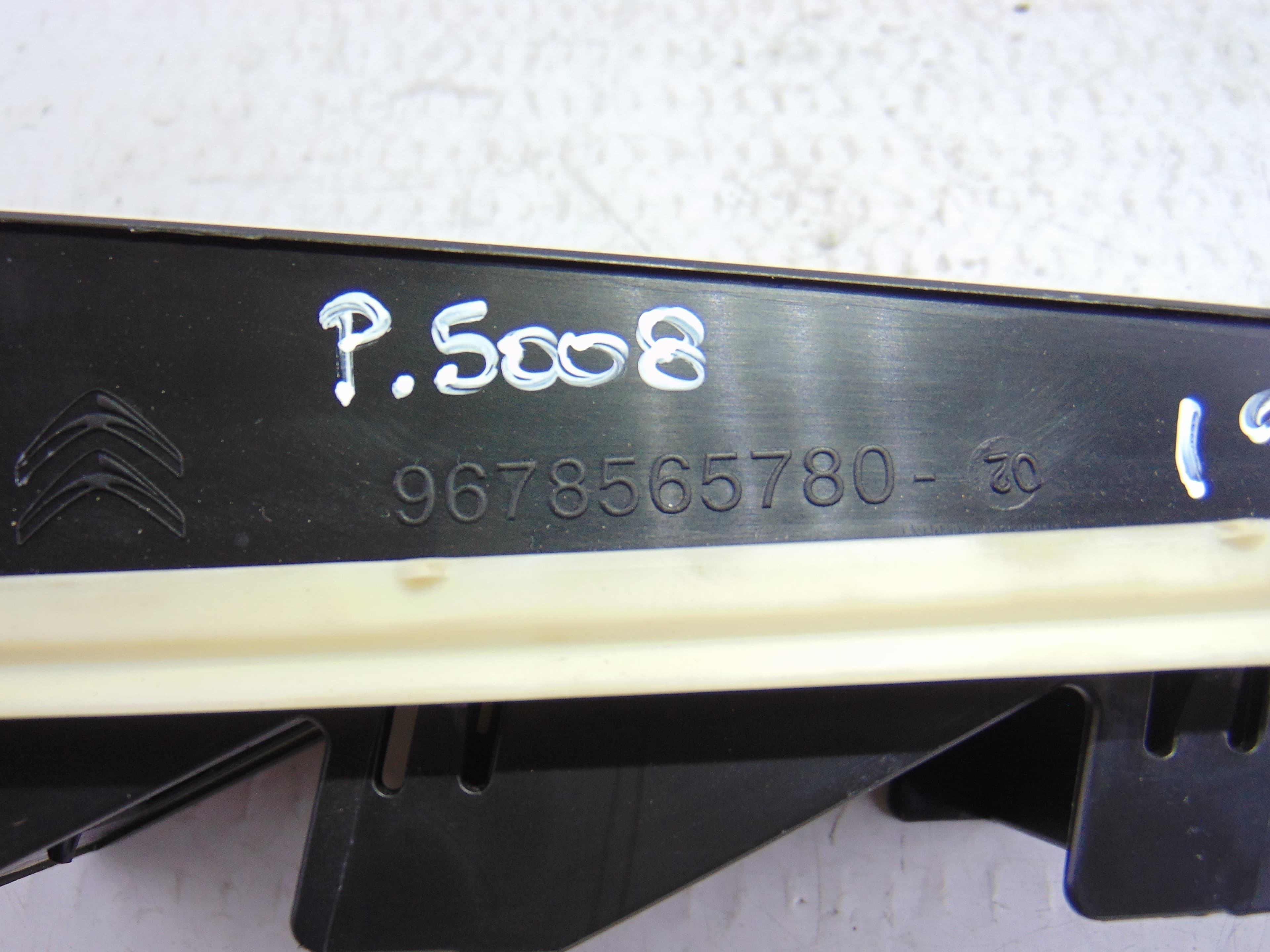Molduras traseras, Peugeot 5008 Active 2017, 9678565780 nuevo 2