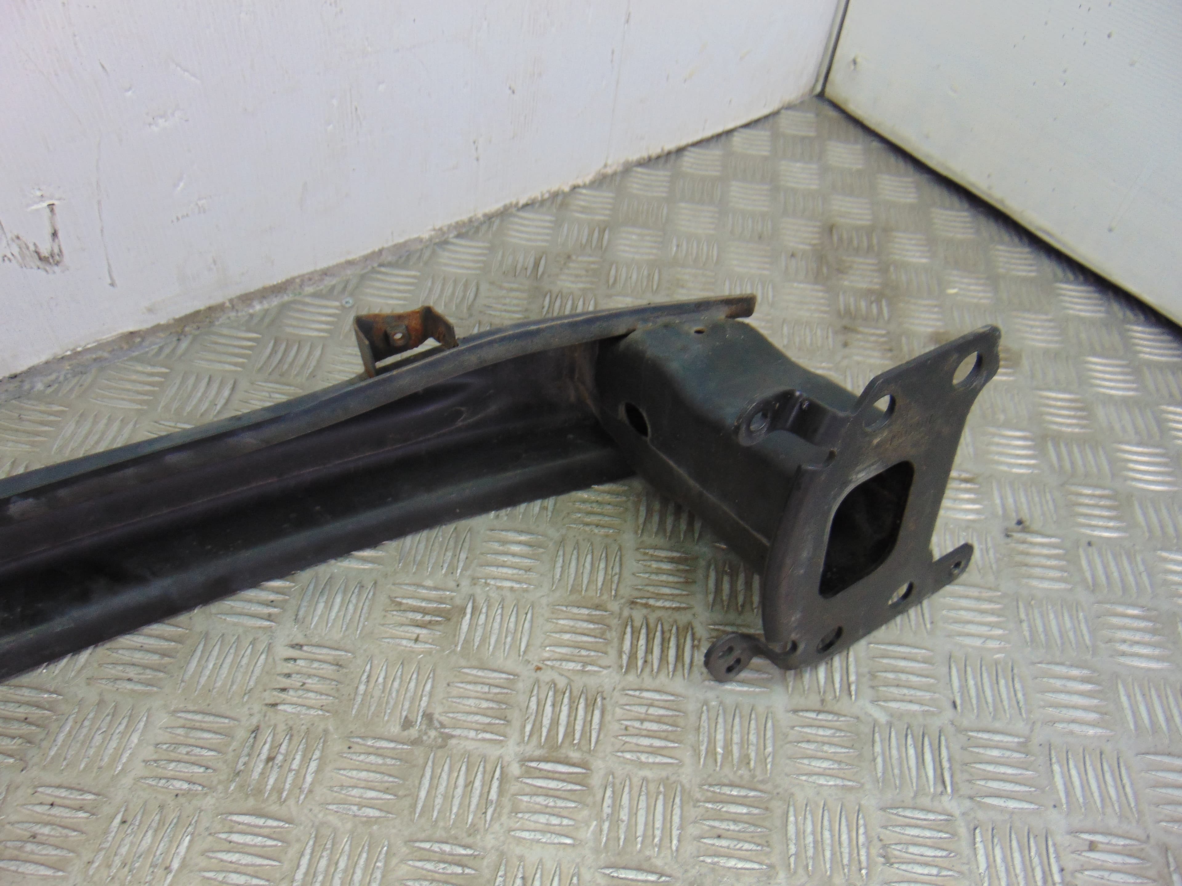 Refuerzo paragolpes delantero, Seat Leon (1P1) Reference 2006 usado 2