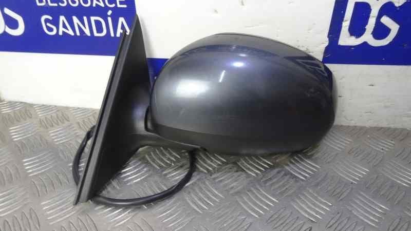 Retrovisor izquierdo usado 2
