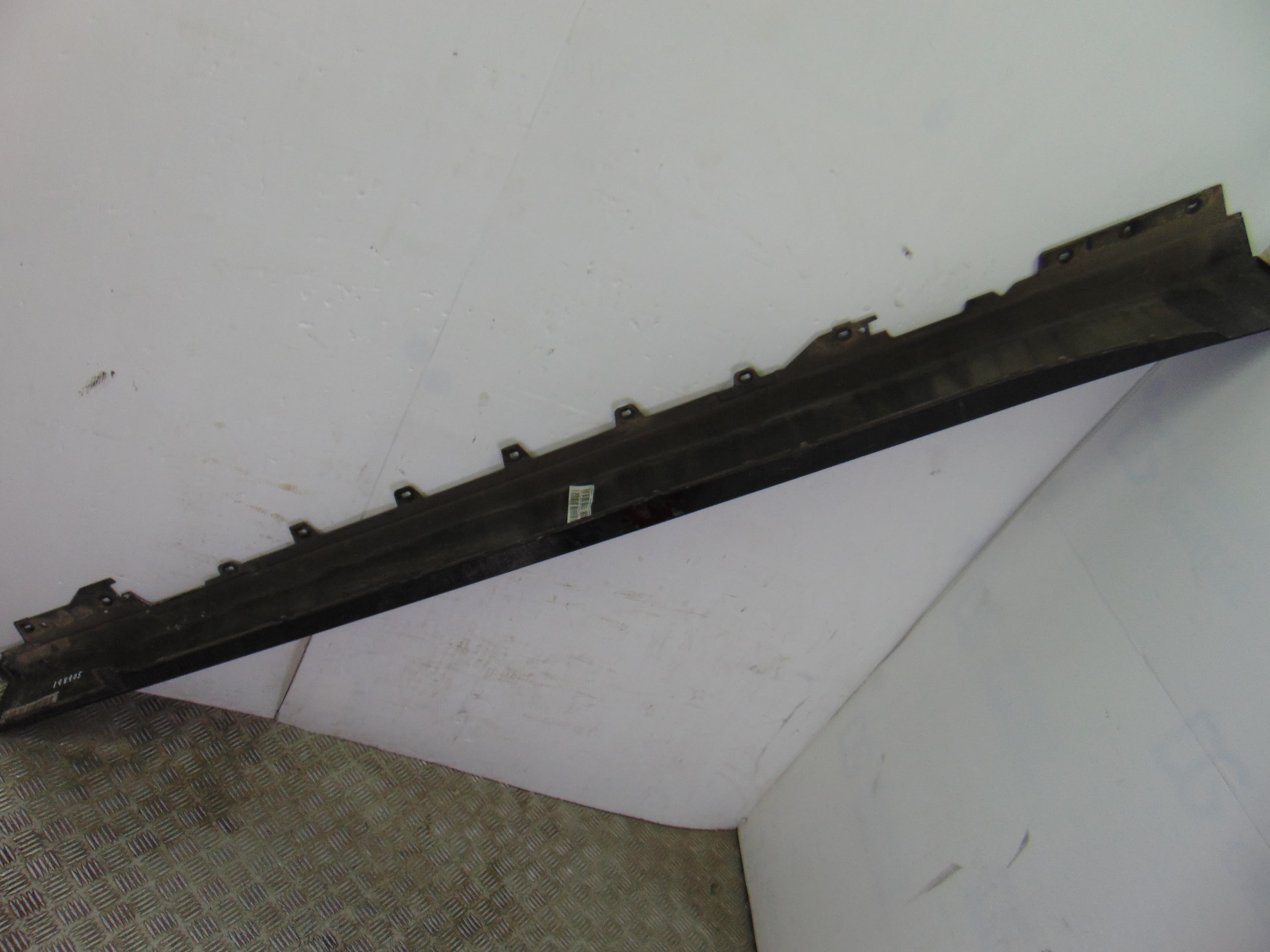Faldon lateral usado 2