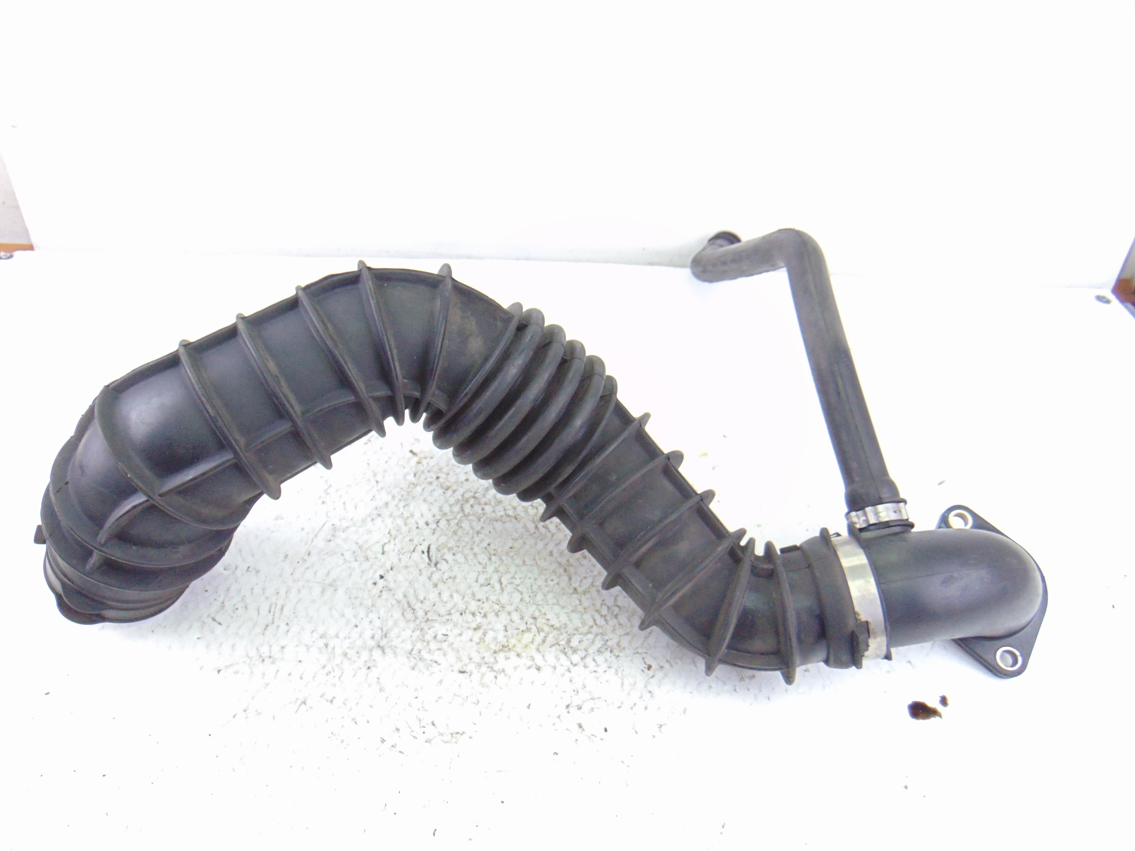 Tubo, YC15C623CD usado 2