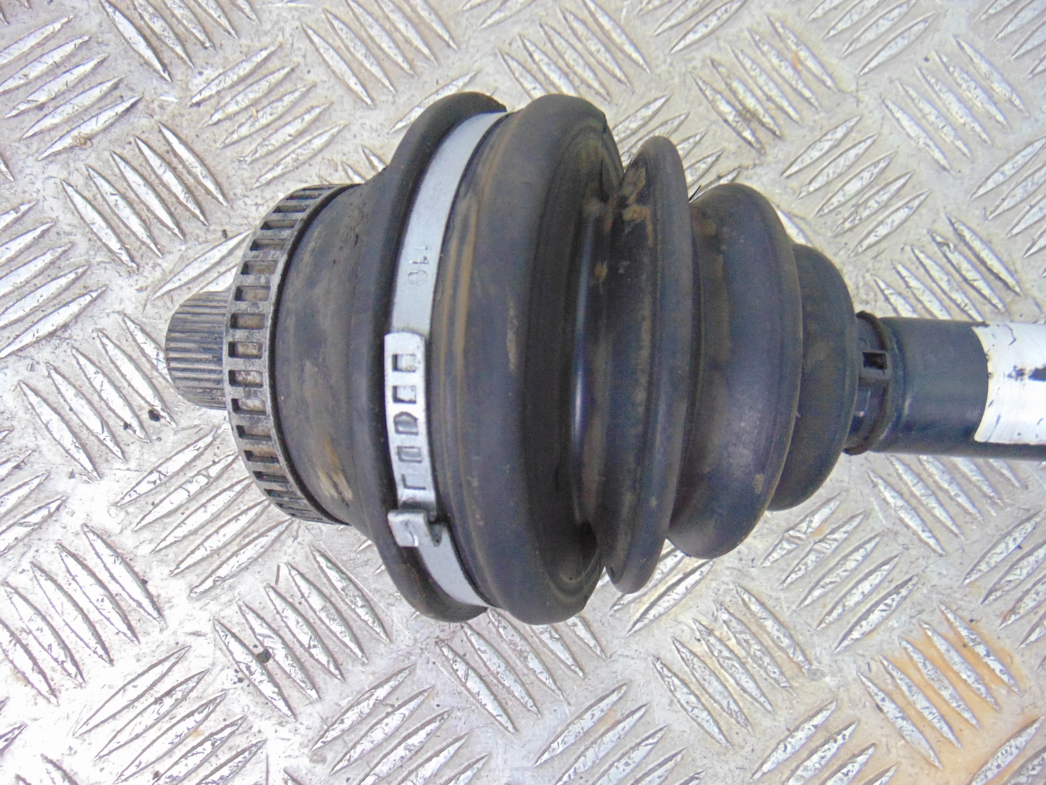 Transmision delantera derecha, Audi A8 (D2) 2.5 TDI Quattro 2001 usado 2