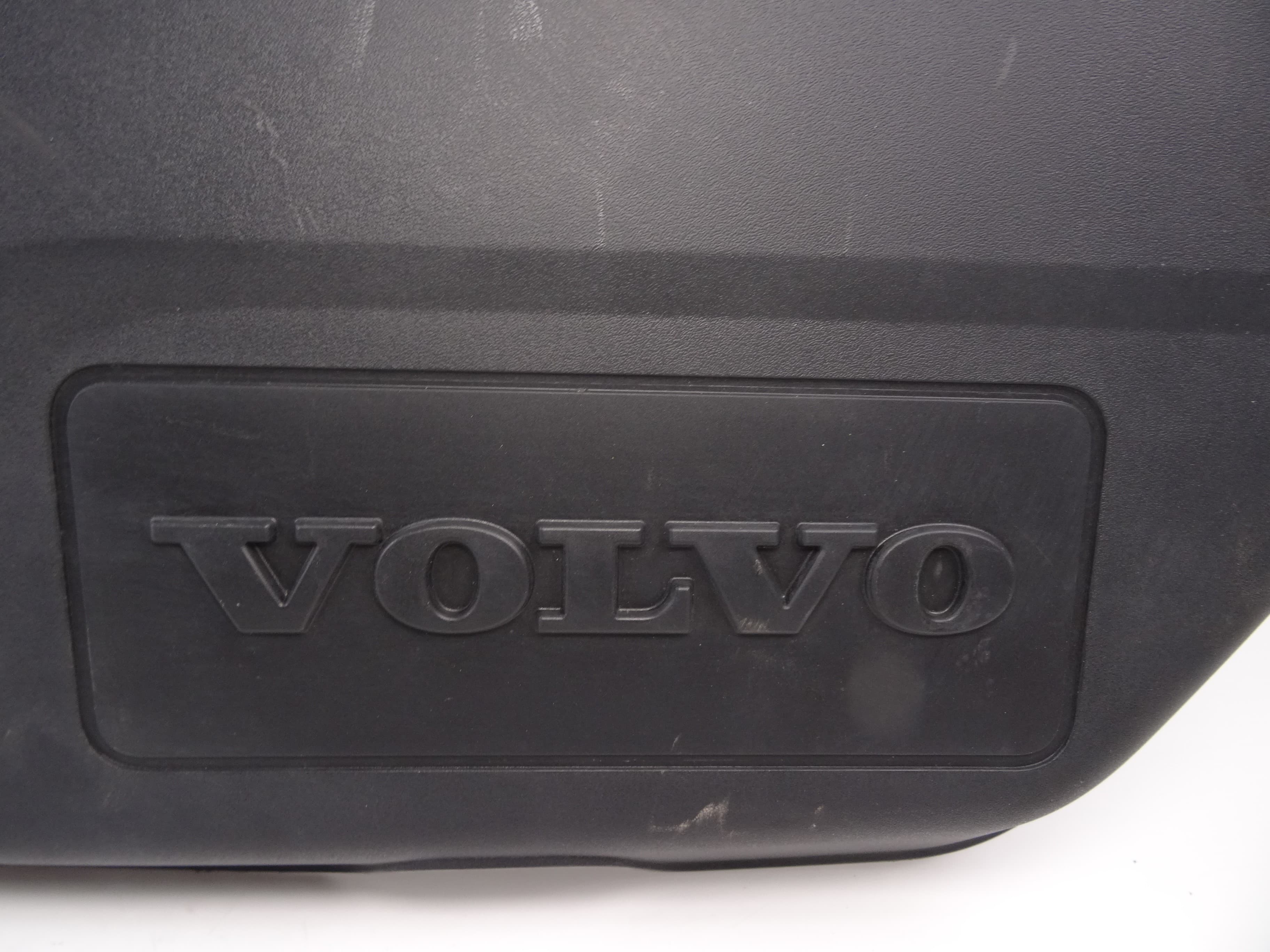 Tapa motor, Volvo V60 Familiar Summum 2014, AV6Q6N041A usado 2