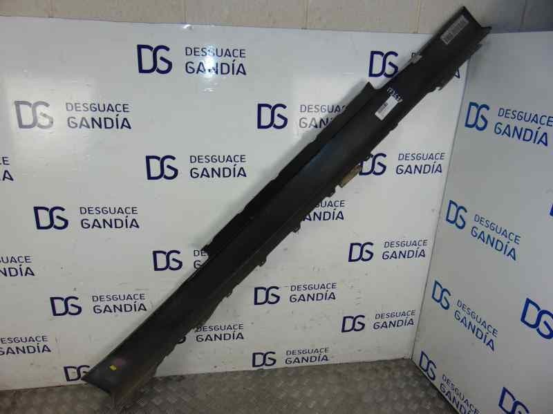 Faldon lateral usado 2