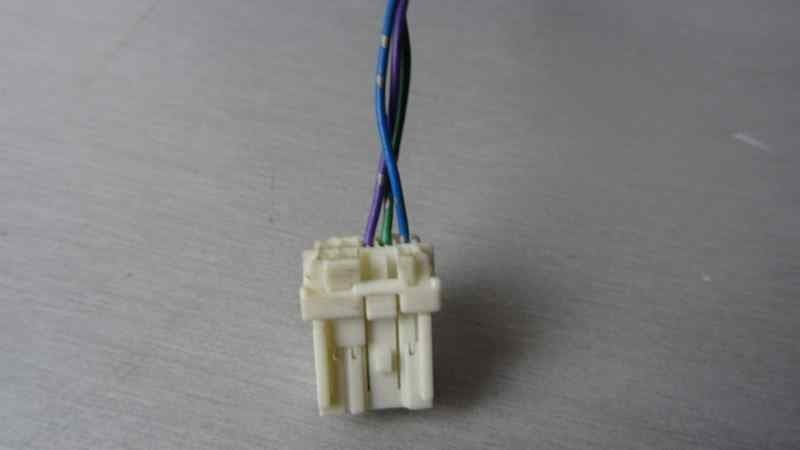 Retrovisor izquierdo usado 2