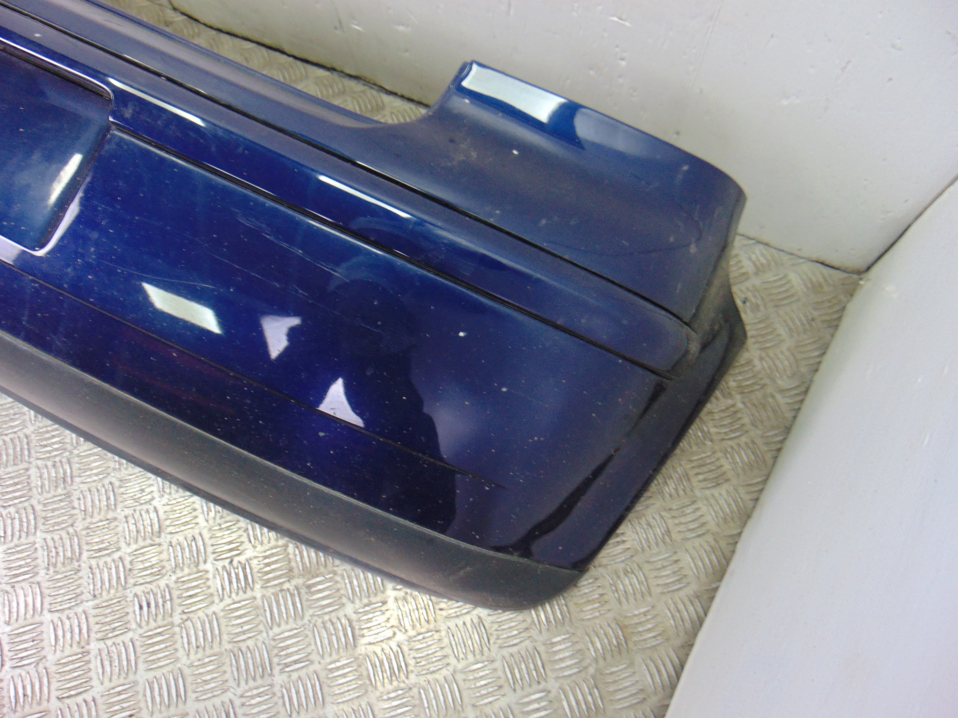 Paragolpes trasero, Volkswagen Polo Iv (9N1) Trendline 2003 usado 2