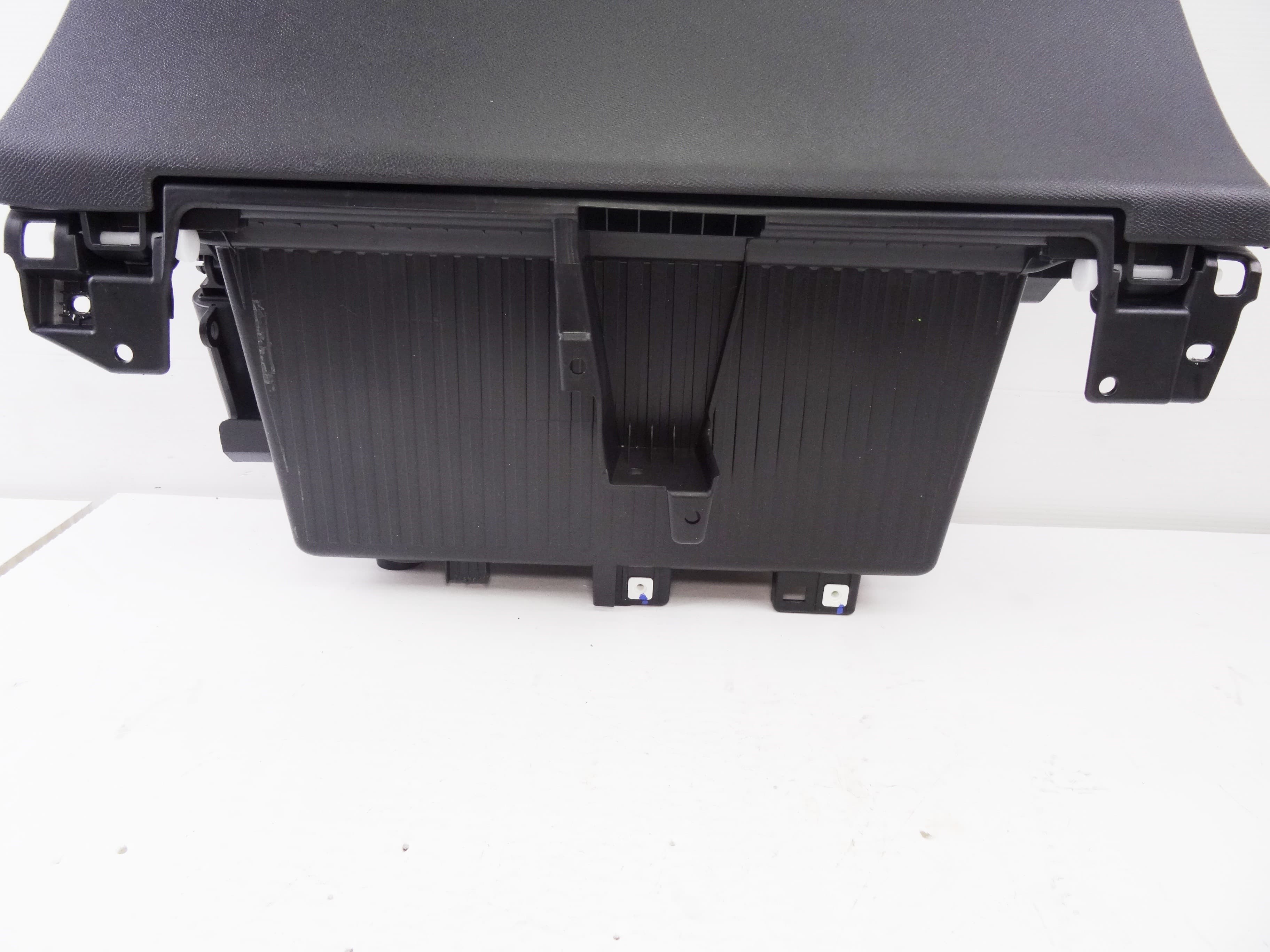 Guantera, Peugeot 308 (P5) Active Pack 2022 usado 2