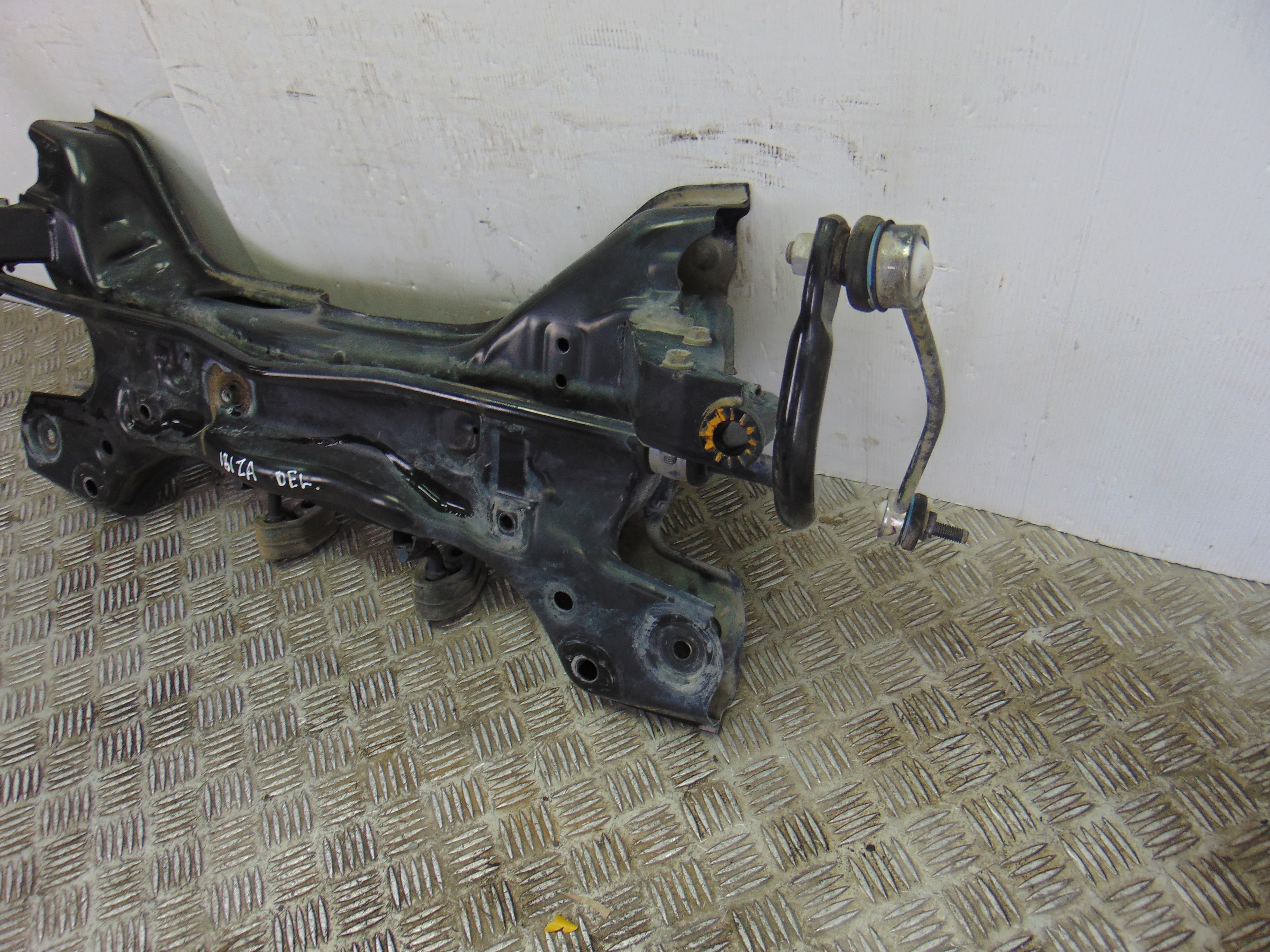 Puente delantero, Seat Ibiza Berlina (6J5) Reference 2015 usado 2