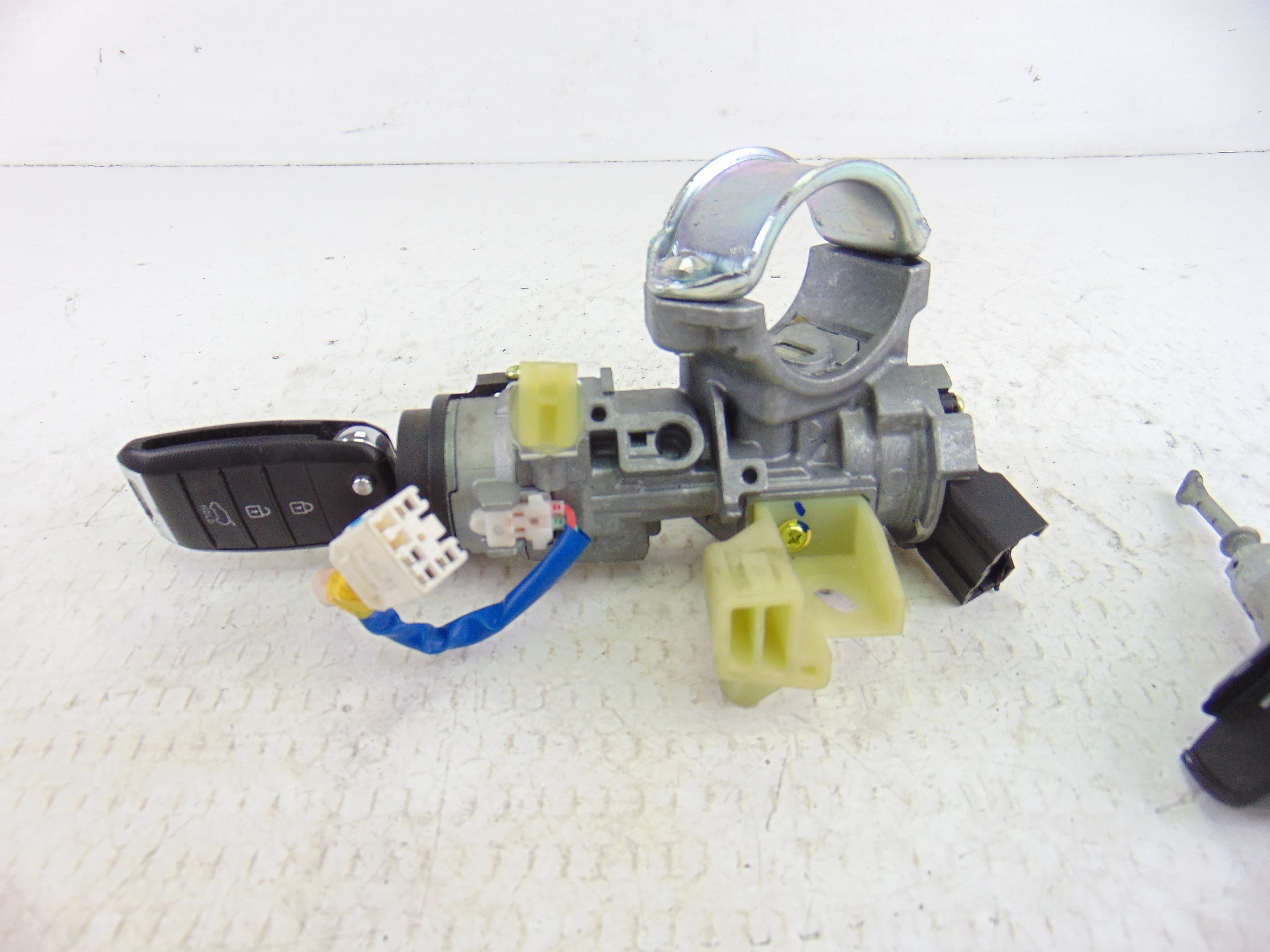 Antirrobo / llave contacto, Kia Rio (Yb) Business 2017 usado 2
