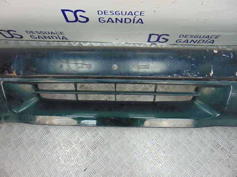 Paragolpes delantero usado 2