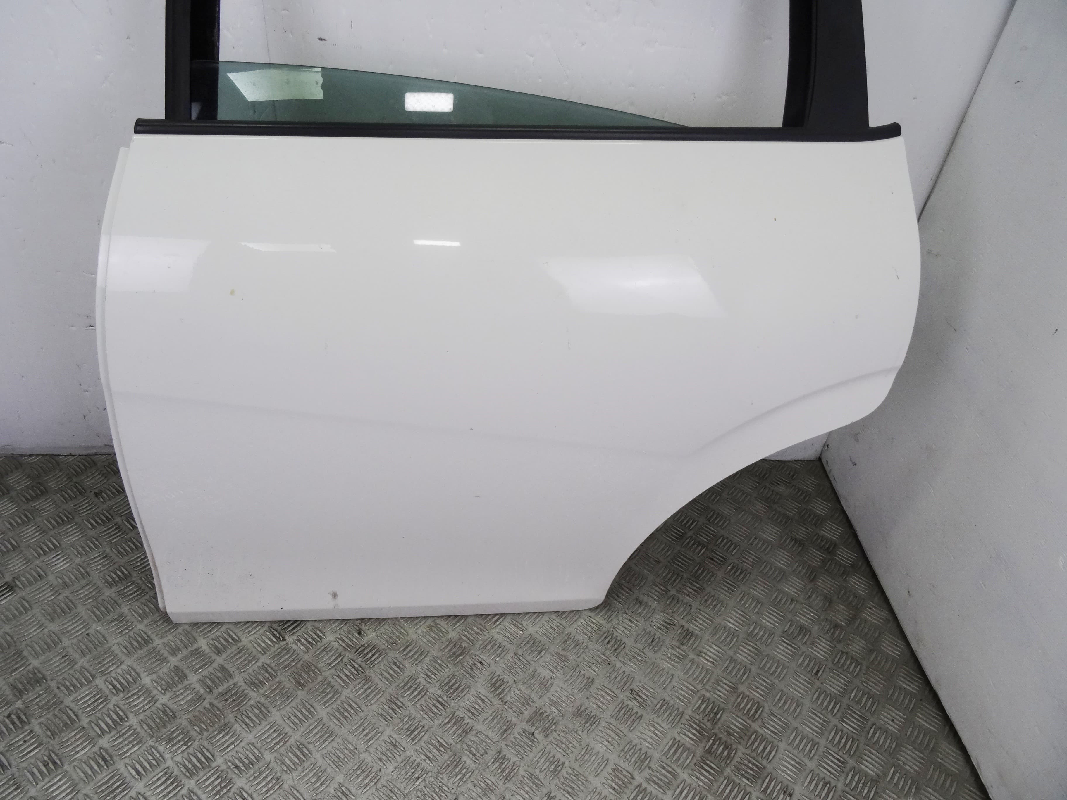Puerta trasera izquierda, Seat Leon (1P1) Comfort Limited 2007 usado 2