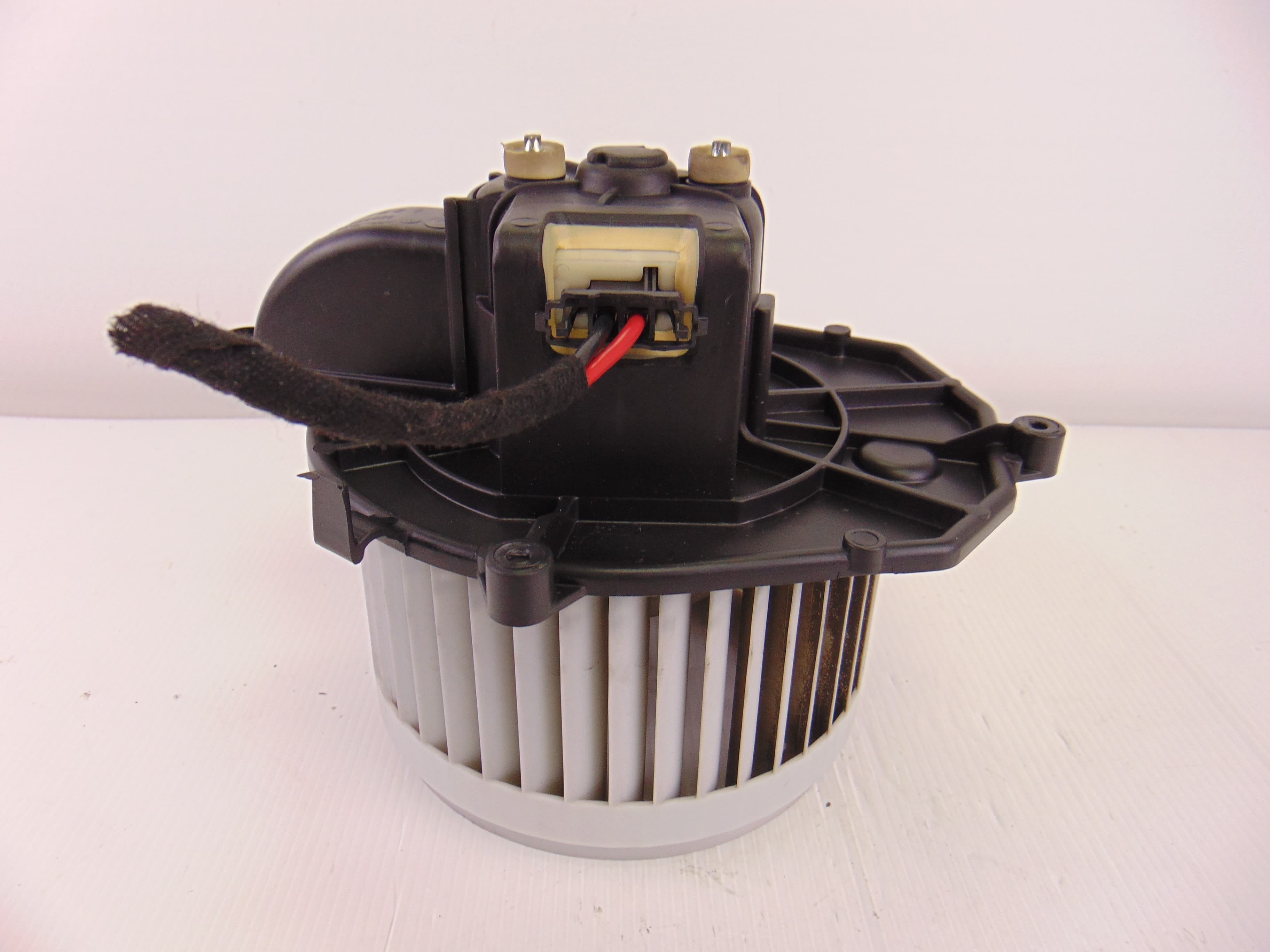 Motor calefaccion, Peugeot Partner Furgón Confort L1 2014 usado 2
