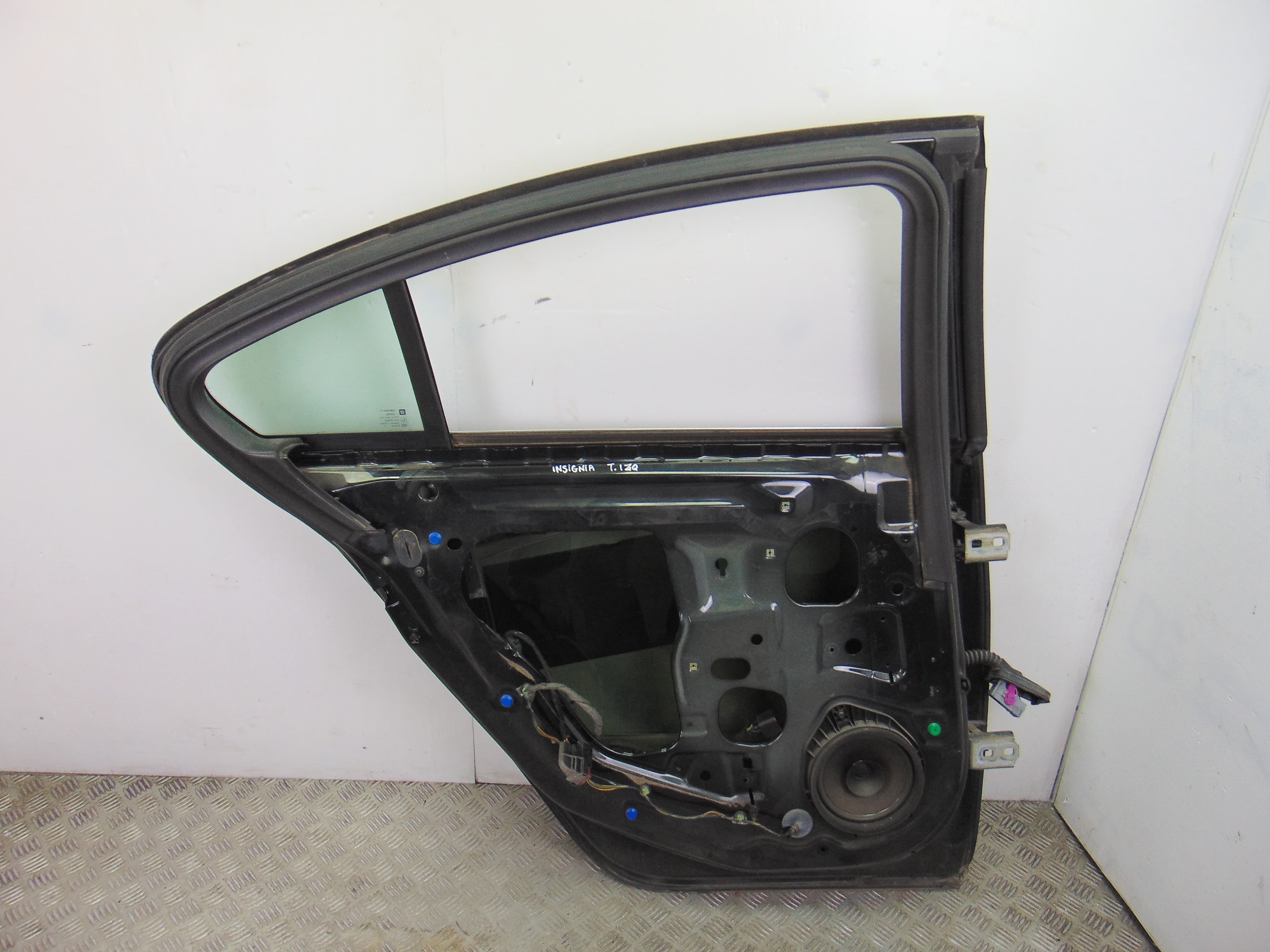 Puerta trasera izquierda, Opel Insignia Berlina Cosmo 2010 usado 2