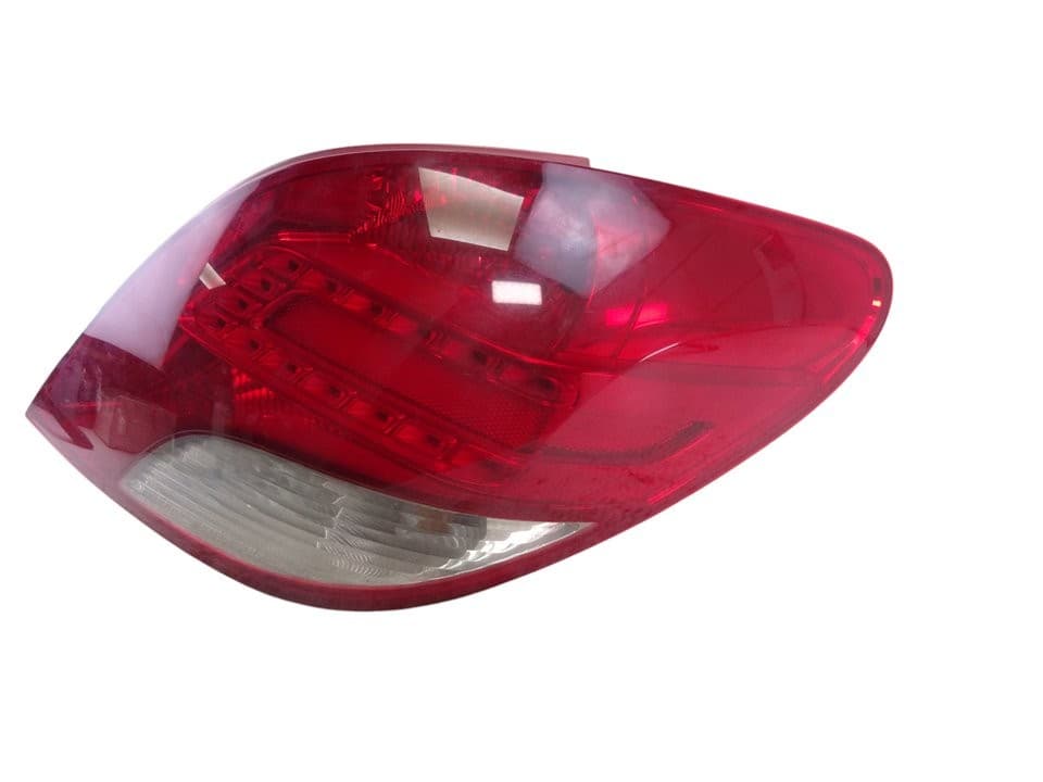 Piloto trasero derecho, Peugeot 207 Confort 2010 usado 2