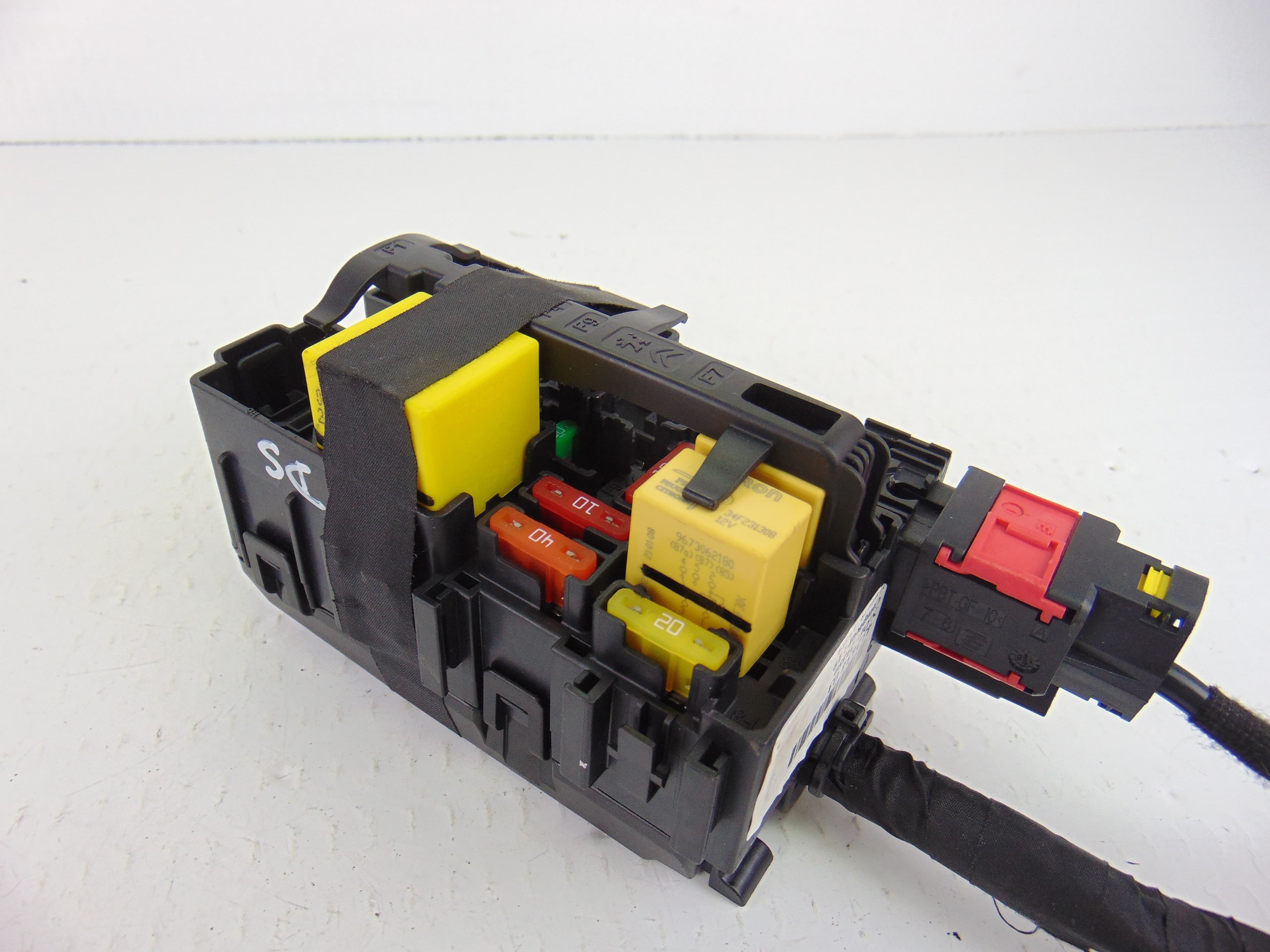 Caja reles / fusibles, 43243403 nuevo 2