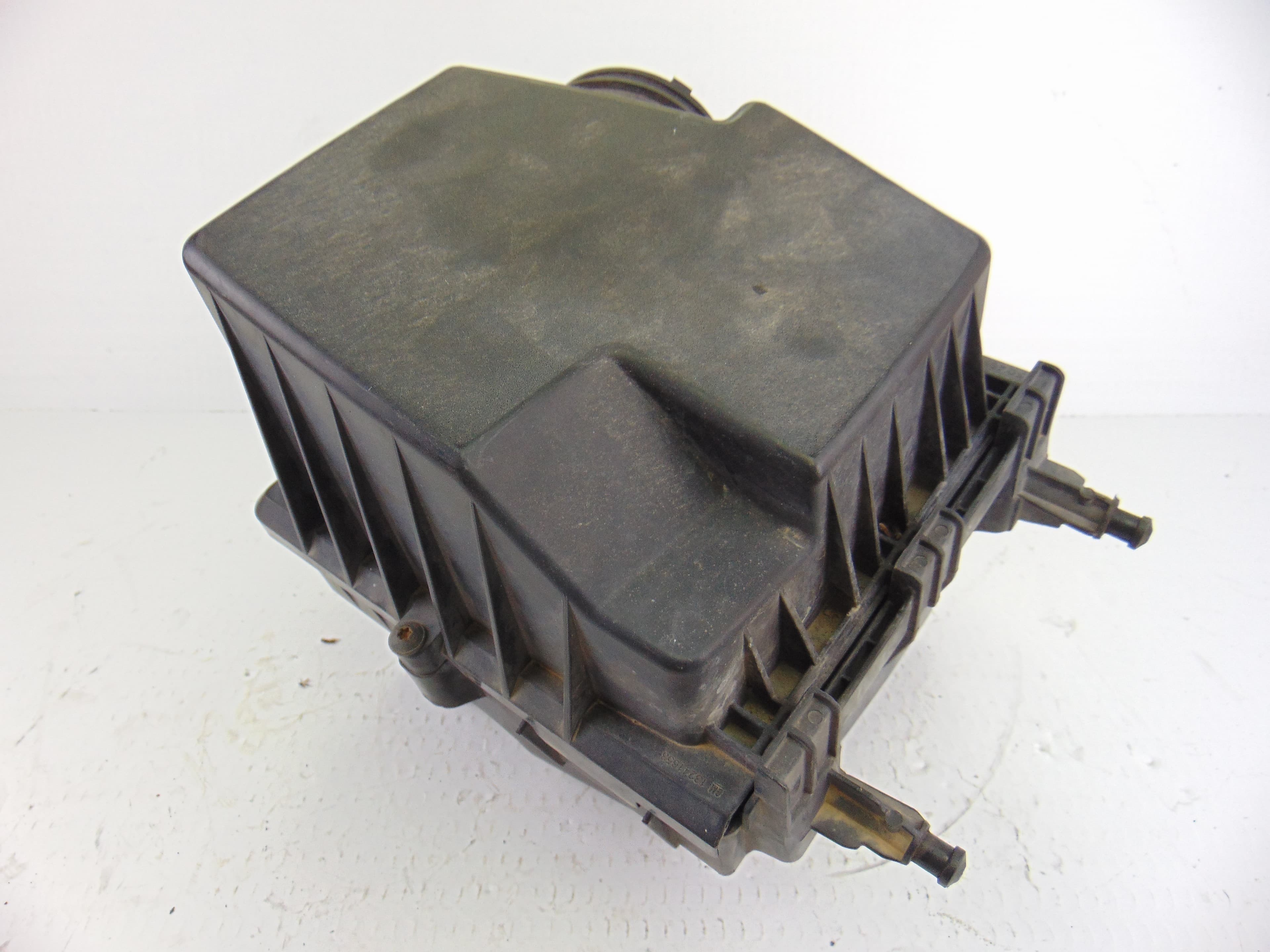 Filtro aire, Opel Corsa D Sport 2008 usado 2