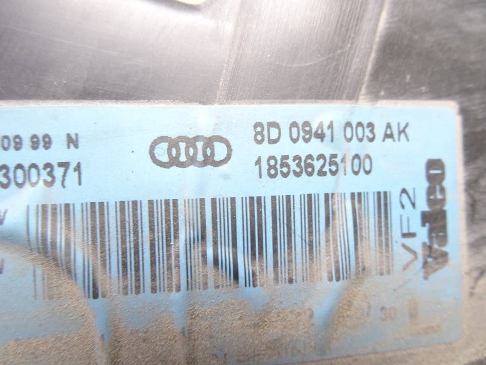 Faro izquierdo, Audi A4 Berlina (B5) 1.8 T 2000, 8D0941003AK usado 2