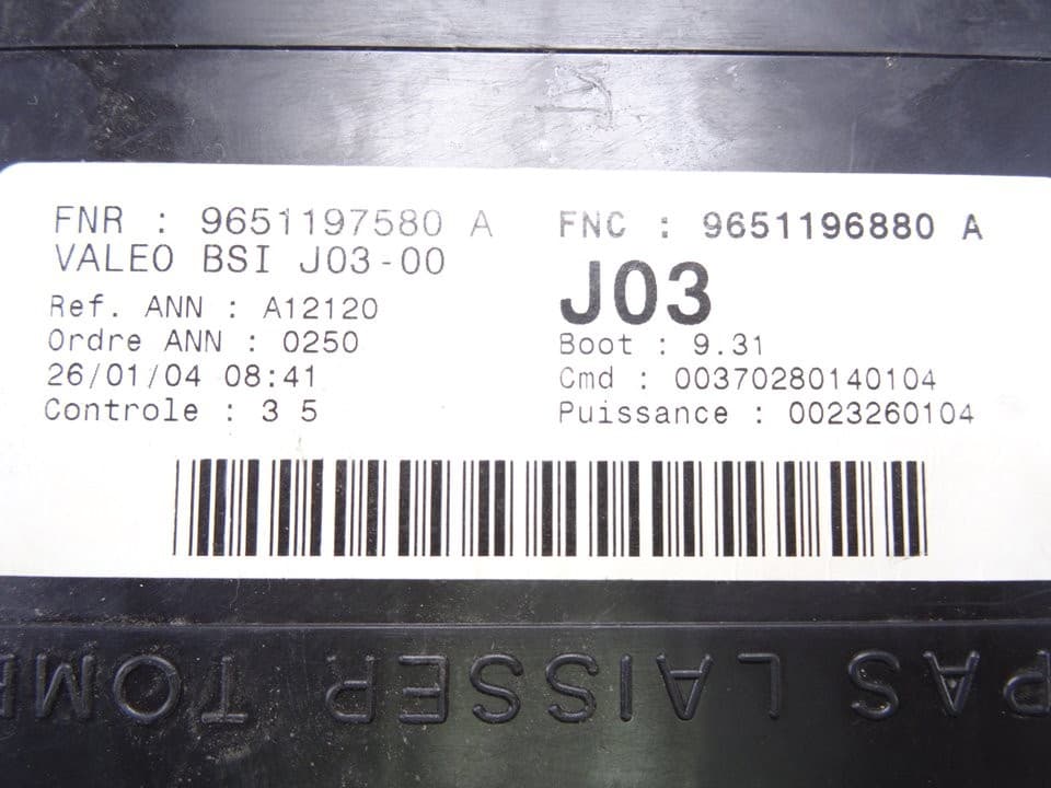 Caja reles / fusibles, Peugeot 307 (S1)(04.2001) Xr 2004, 9651196880 usado 2