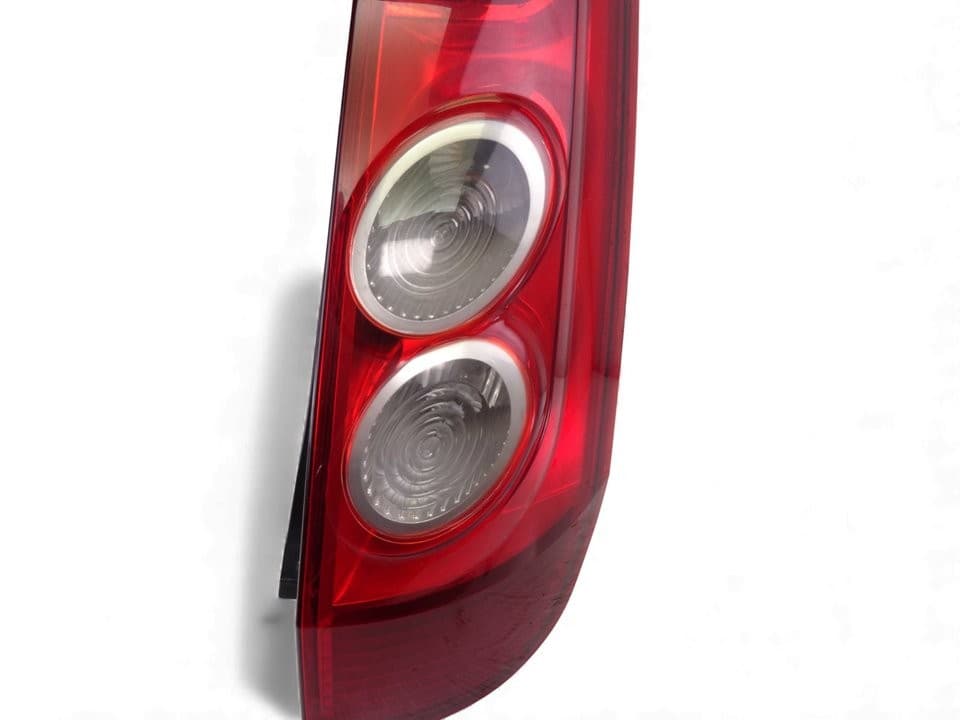 Piloto trasero derecho, Ford Fiesta (Cbk) Sport 2006 usado 2