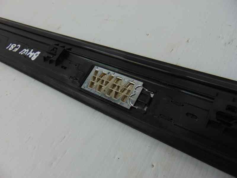 Moldura, BMW Serie 1 Berlina (E81/E87) 118d 2008, 60829010 usado 2