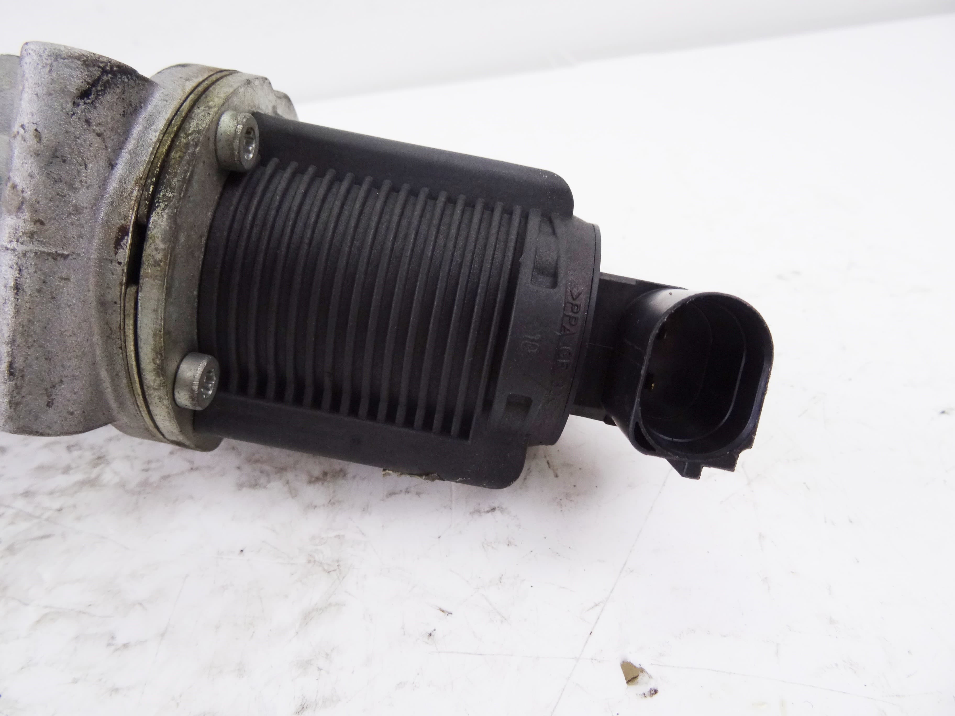 Valvula EGR, Opel Vectra C Berlina Cosmo 2006 usado 2