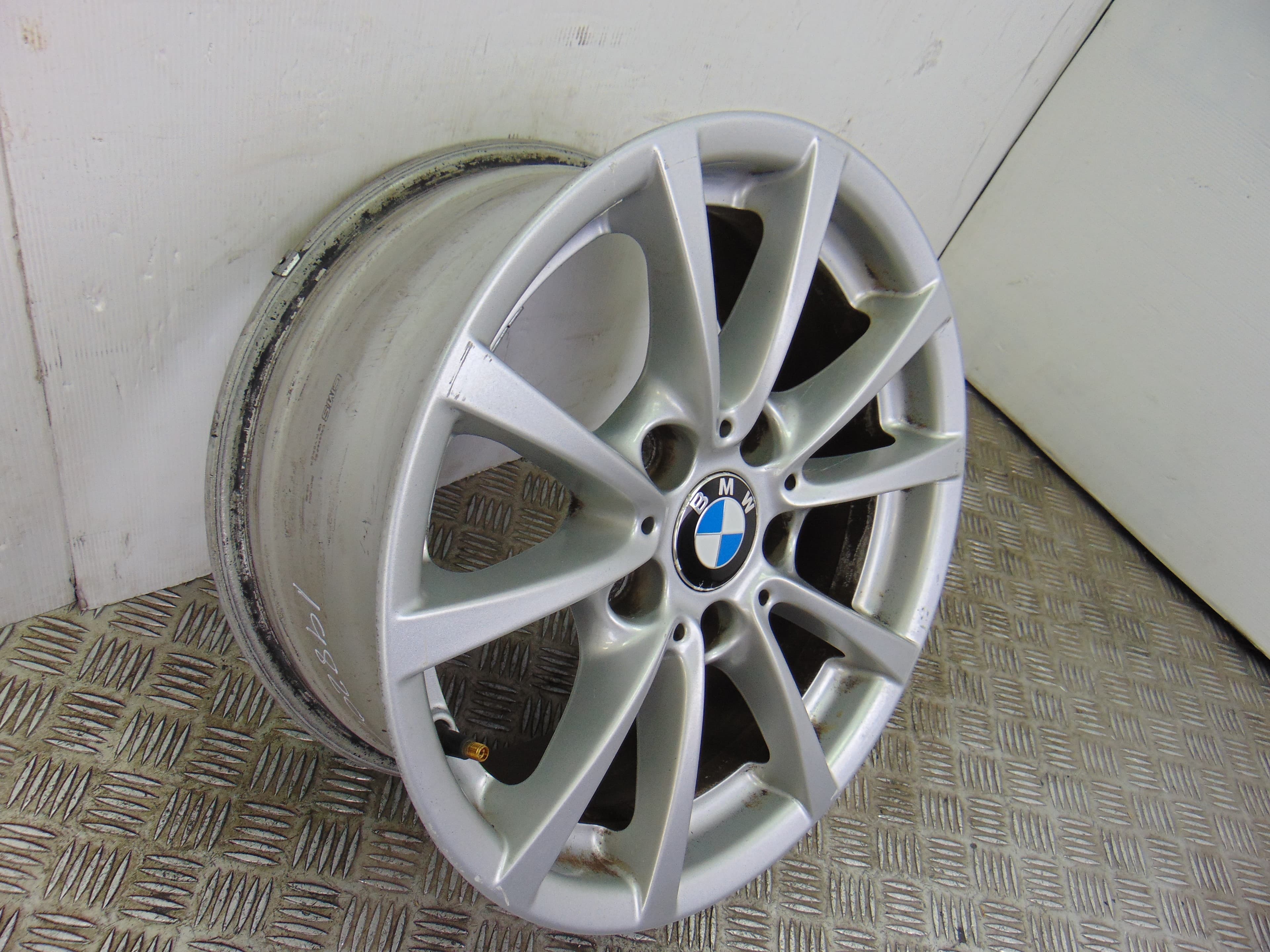 Llanta, BMW Serie 3 Touring (F31) 318d 2014 usado 2