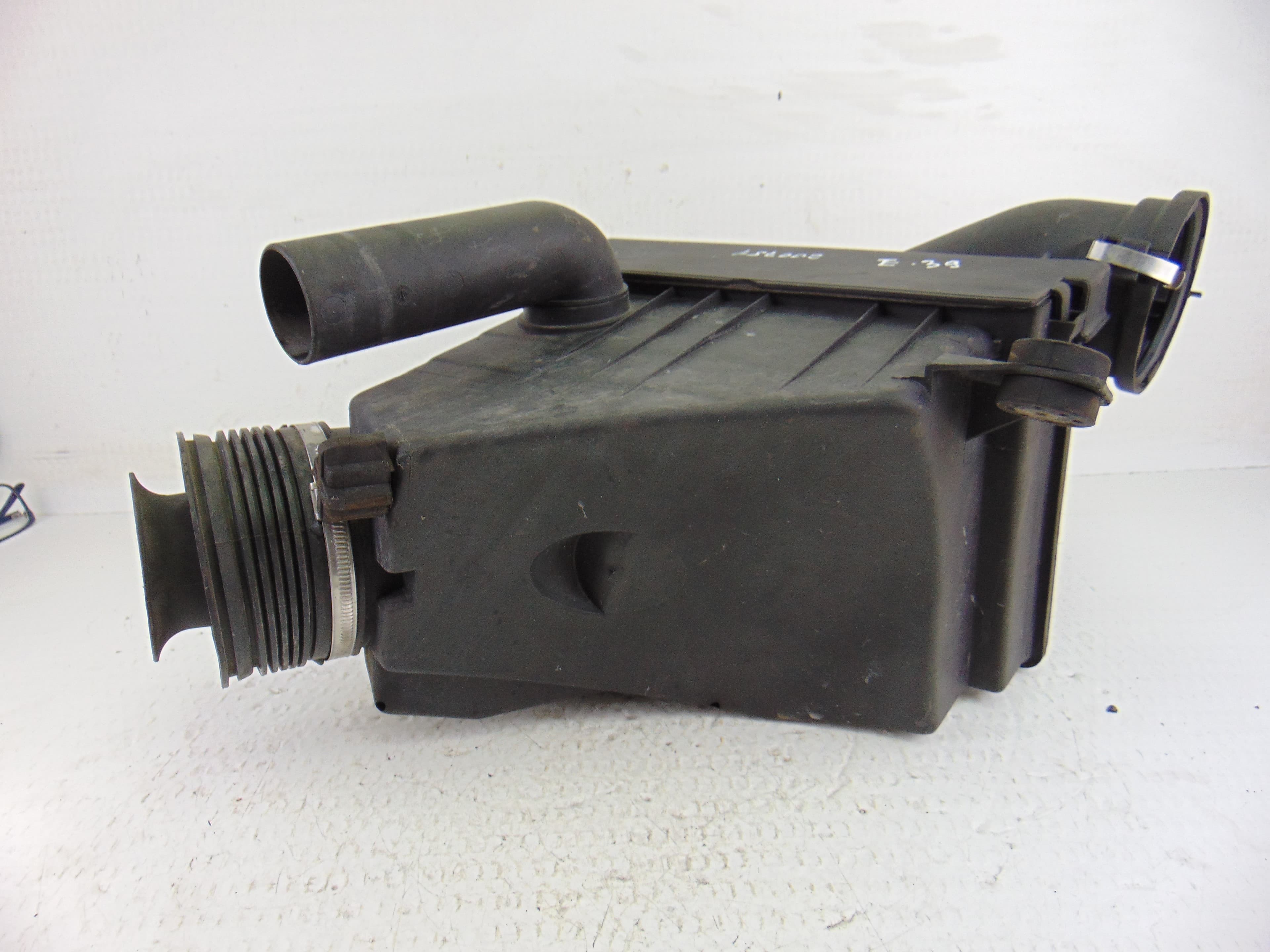 Filtro aire, BMW Serie 5 Berlina (E39) 525i 2001 usado 2