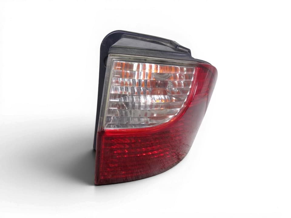 Piloto trasero derecho, Hyundai H-1 Starex () 2.5 CRDI 2005 usado 2