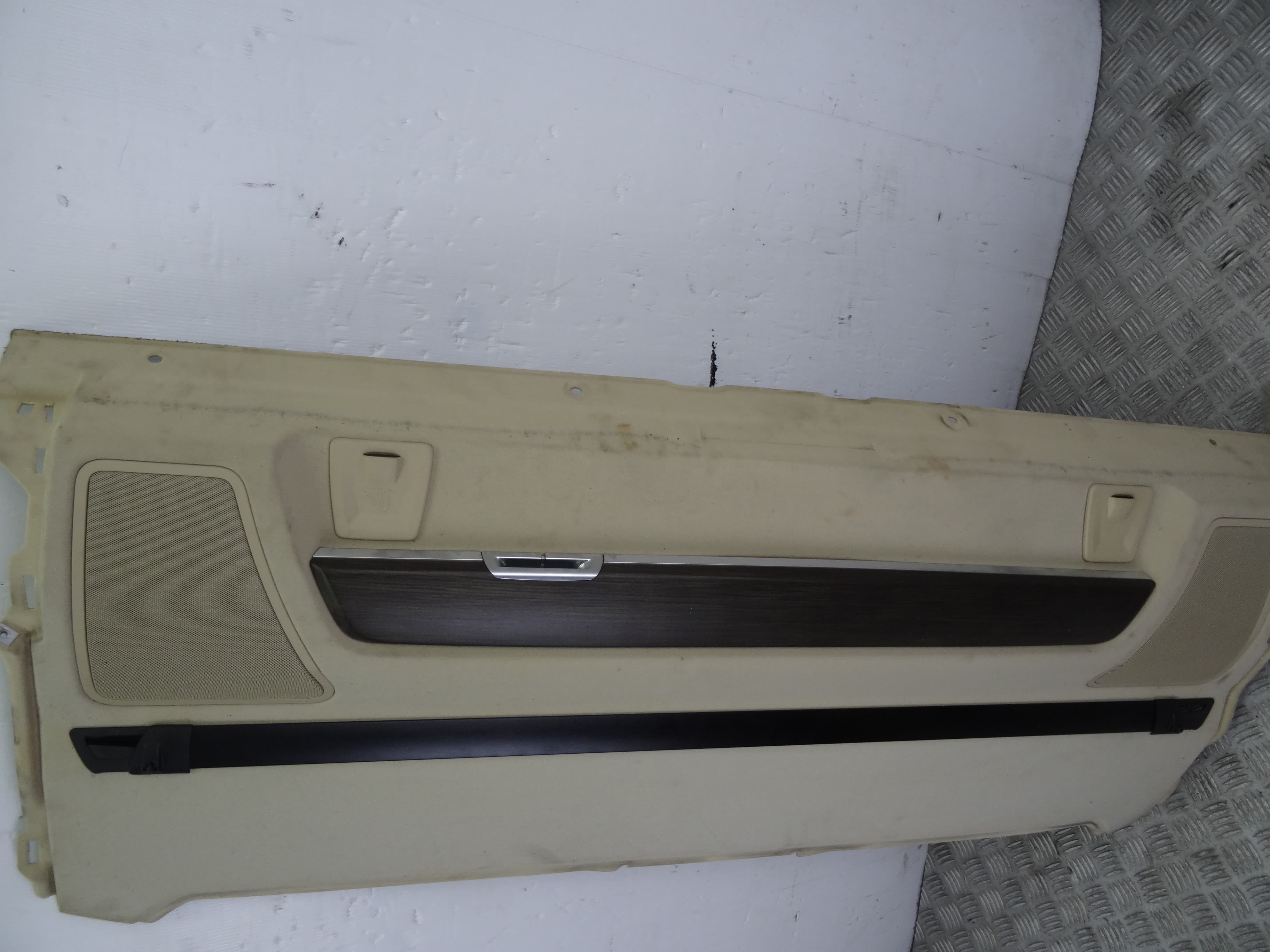 Bandeja trasera, BMW Serie 7 (F01/F02) 740d xDrive 2011, 9129056 usado 2