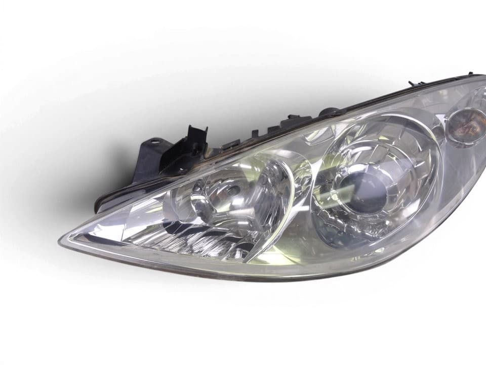 Faro izquierdo, Peugeot 307 Berlina (S2) X-Line 2026 usado 2