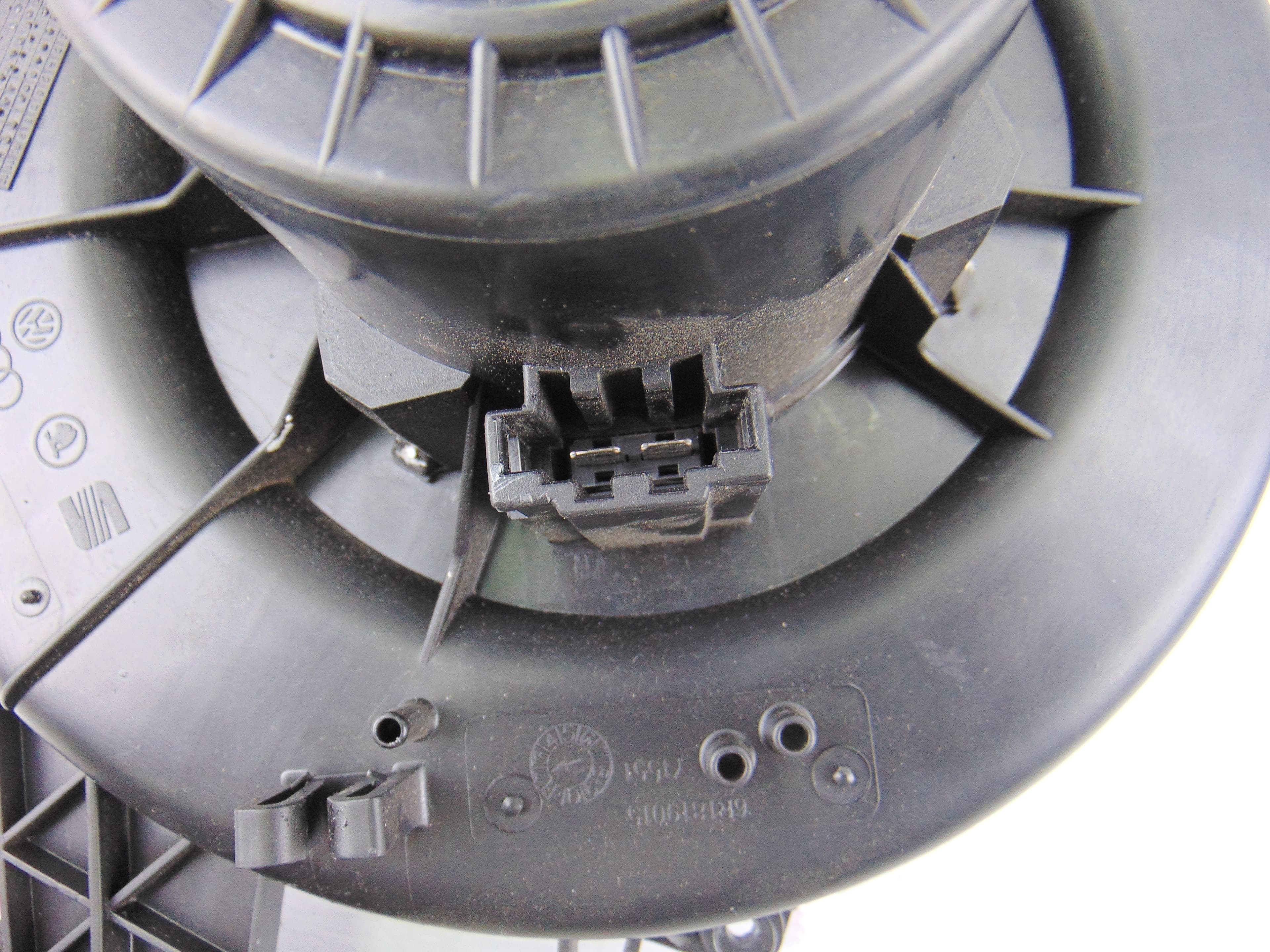 Motor calefaccion, Seat Ibiza St (6J8) Reference 2014, 6R1819015 usado 3