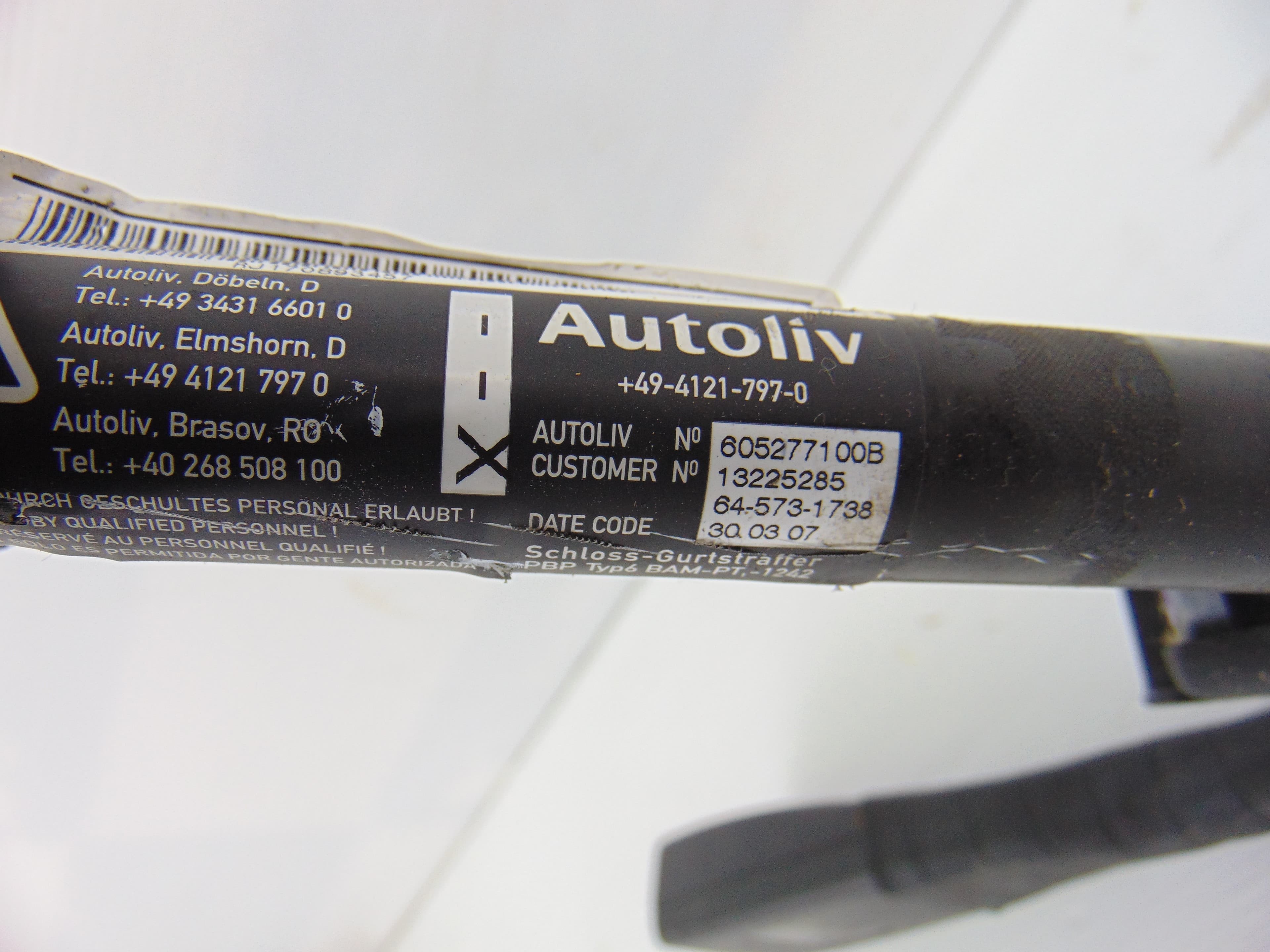 Pretensor airbag derecho, Opel Corsa D Sport 2008, 13225285 usado 3