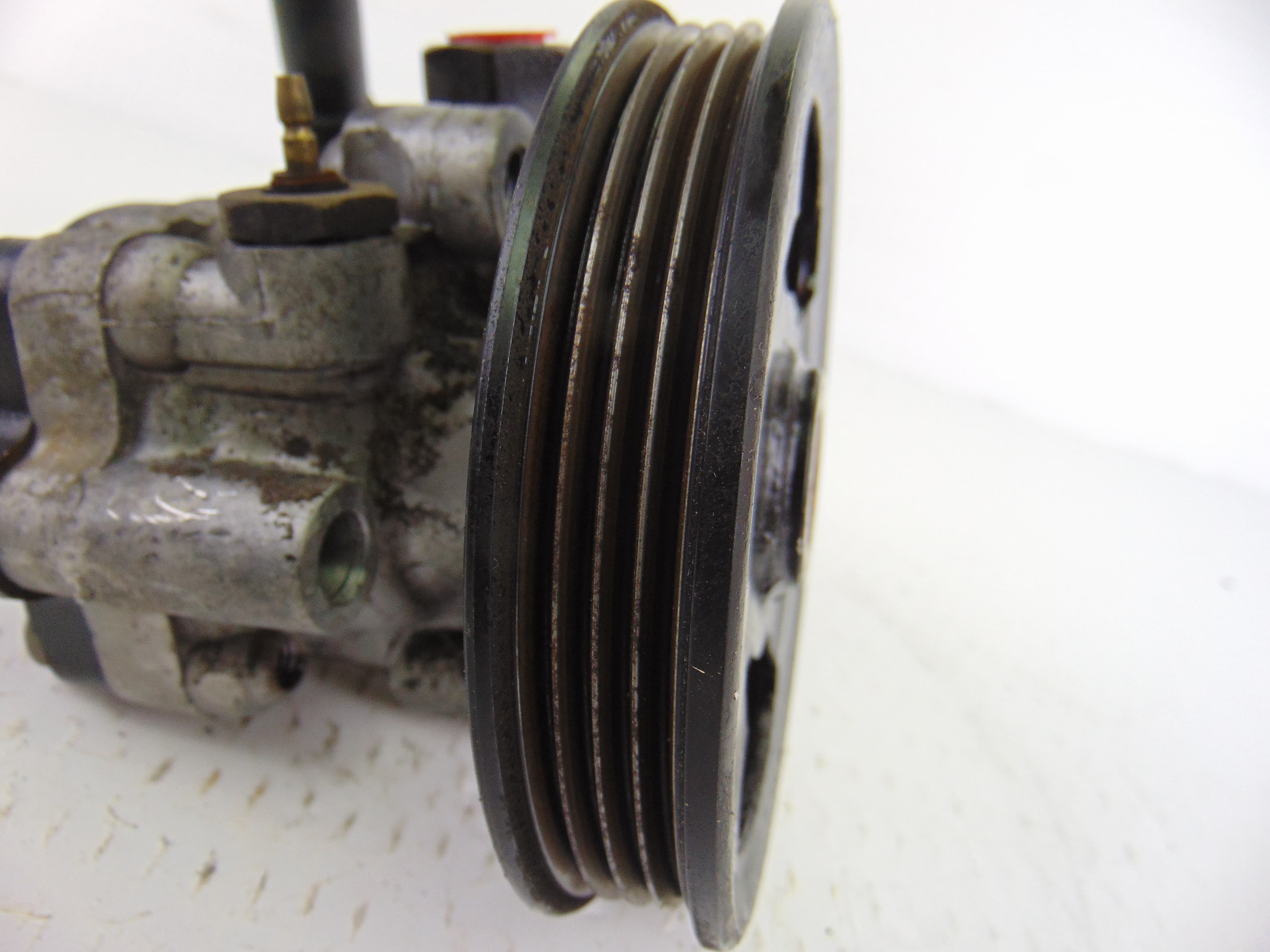 Bomba direccion, Kia Rio (Bc) LS Berlina (5-ptas.) 2000 usado 3