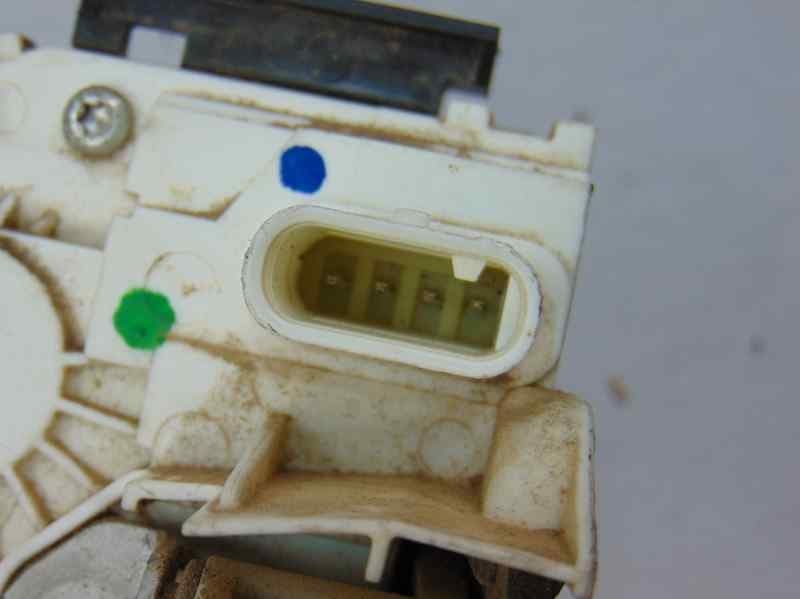 Cerradura puerta delantera derecha, 04589416AA usado 3