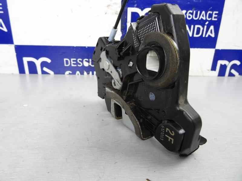Cerradura puerta delantera derecha, Toyota Auris (E15) Sol 2006 usado 3