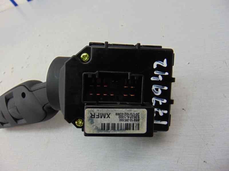 Mando limpia, Ssangyong Tivoli Limited 4x2 2017, 85910-35300 usado 3