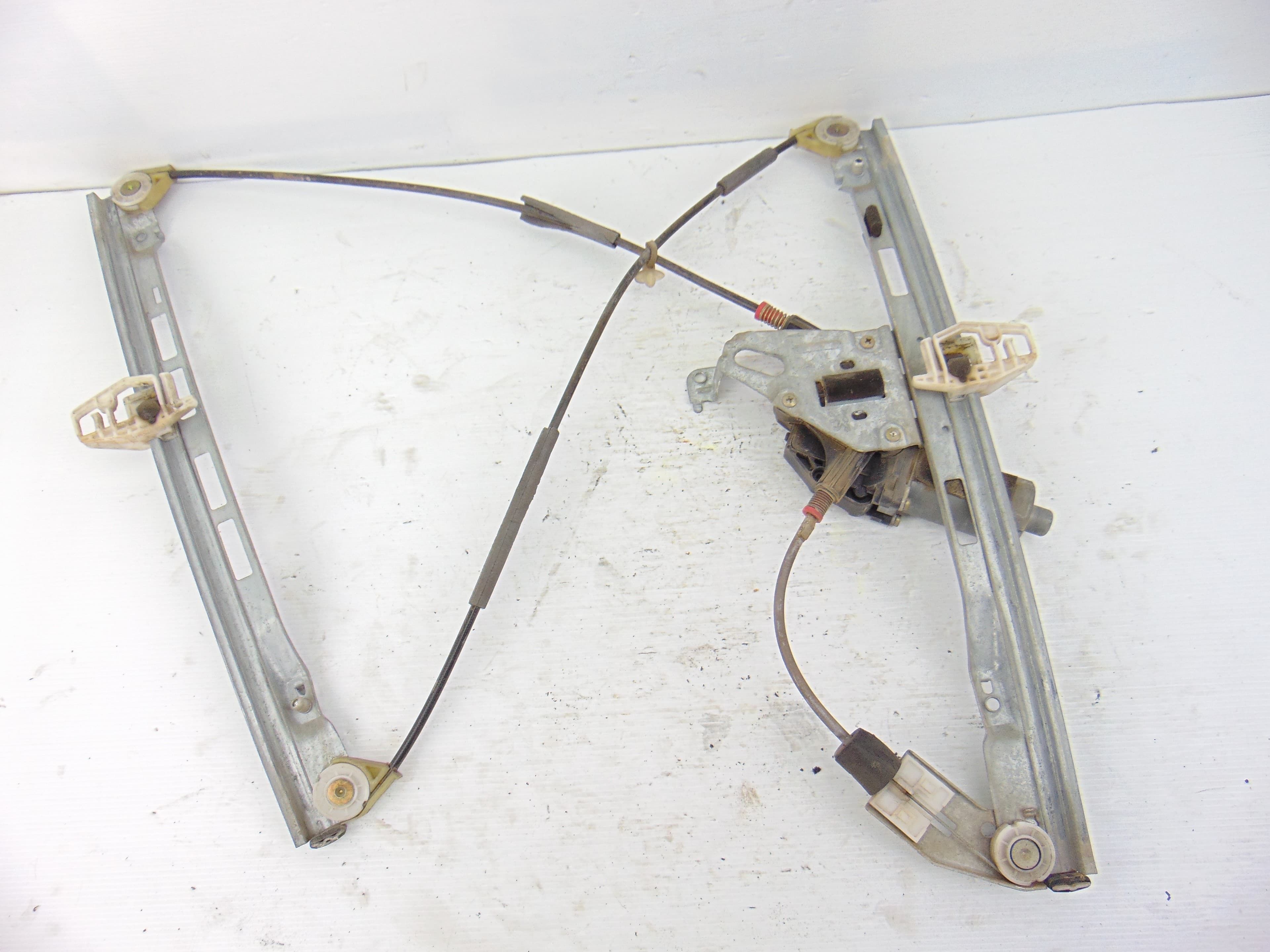 Elevalunas delantero derecho, Peugeot 206 Xr 2001 usado 3