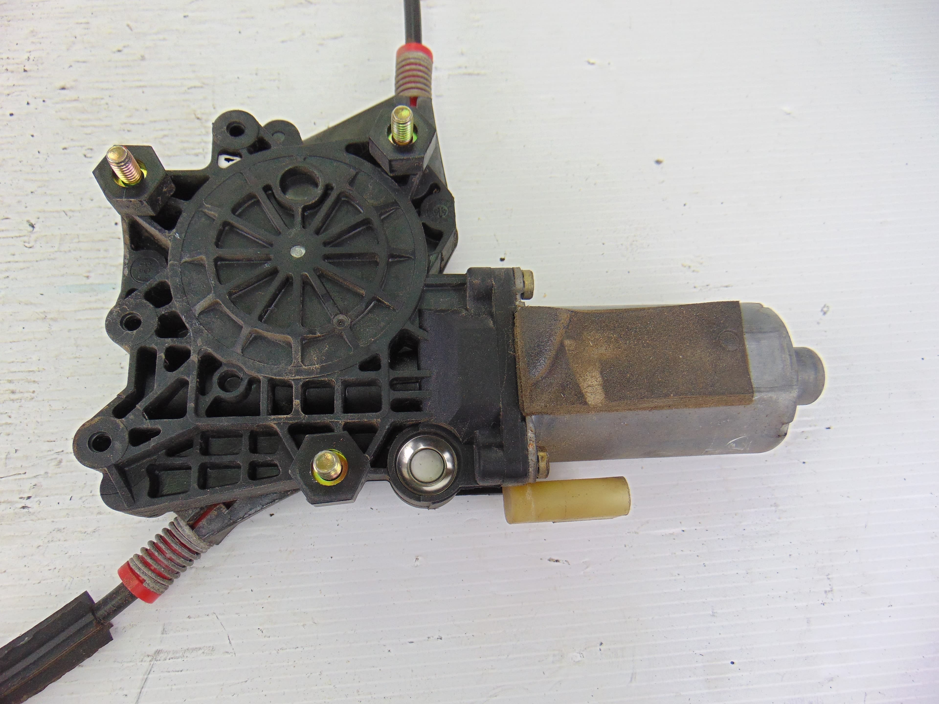 Elevalunas delantero derecho, Ford Ka (Ccq) Ka 1 1999 usado 3