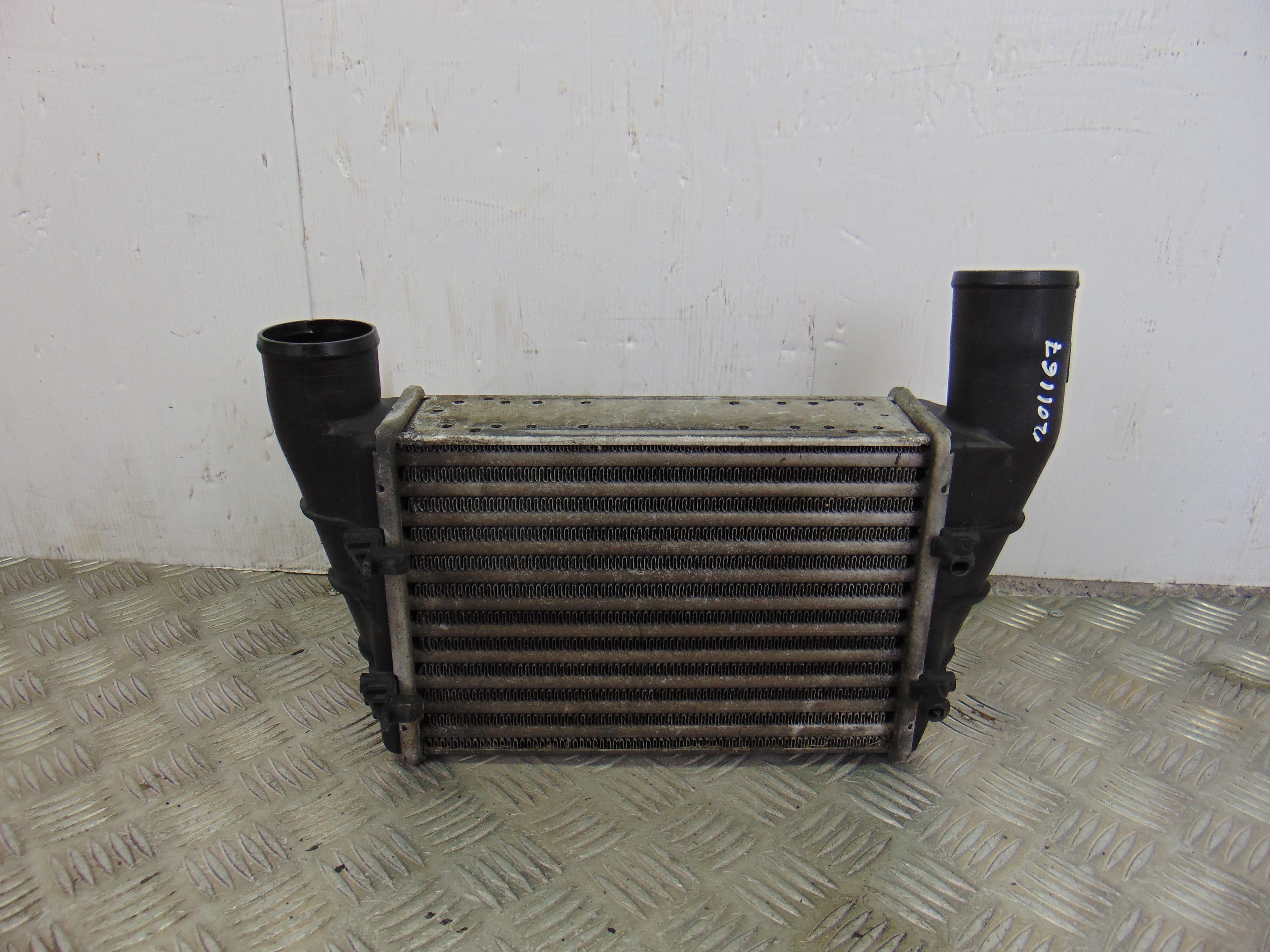 Intercooler, Audi A4 Berlina (B5) 1.9 TDI 1999, 058145805A usado 3