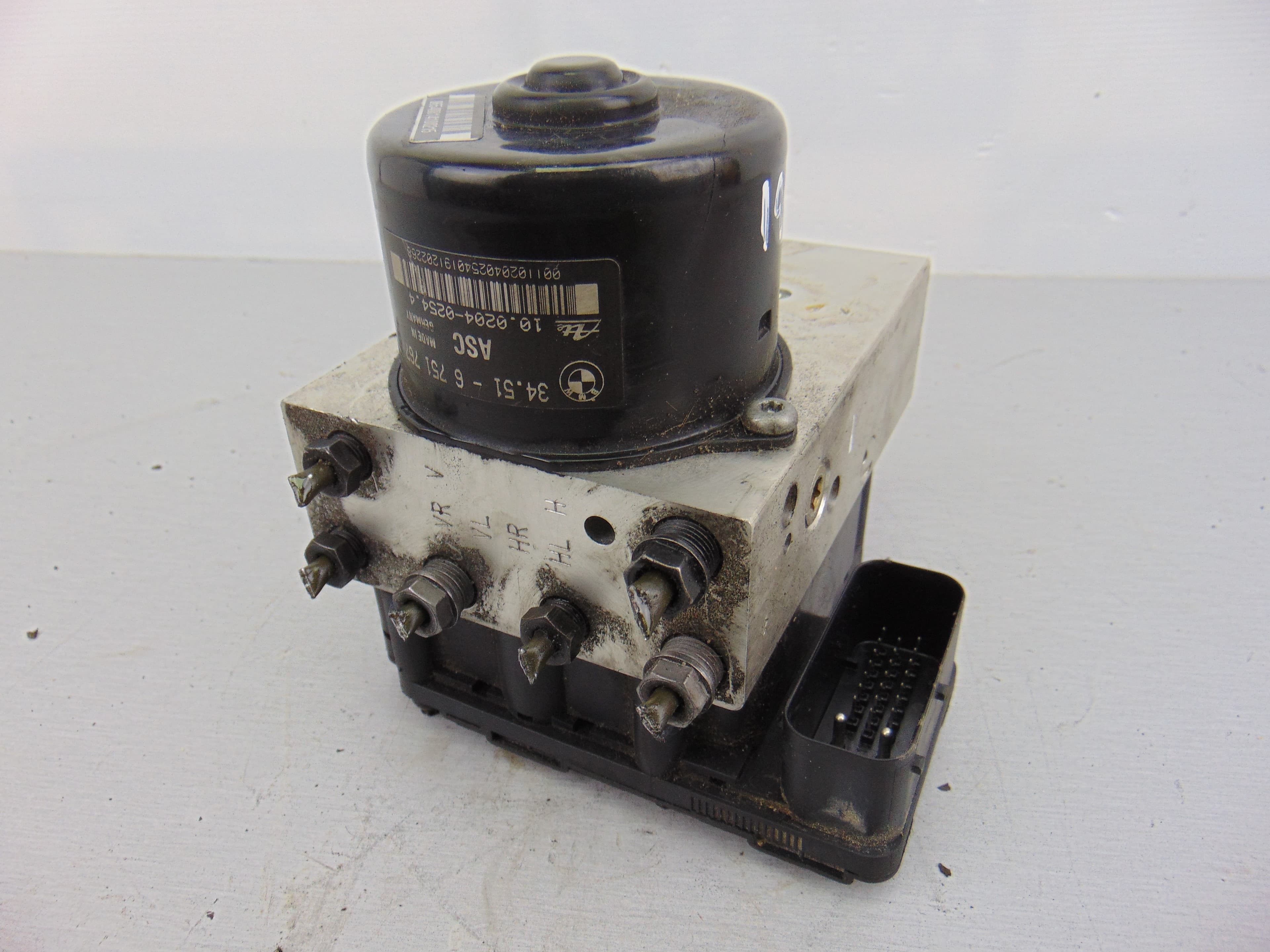 ABS, BMW Serie 3 Berlina (E46) 320d 2001, 6751768 usado 3