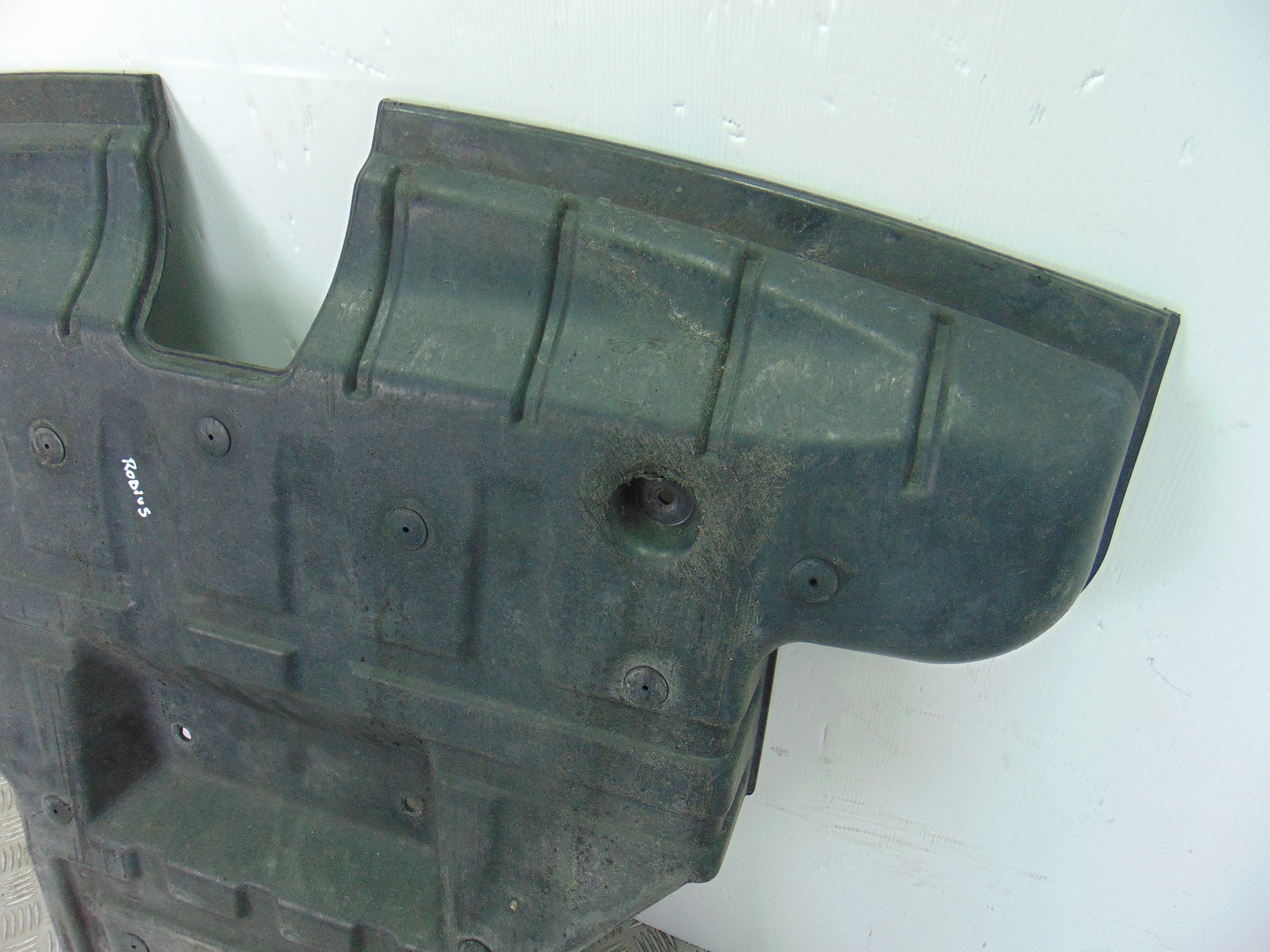 Cubrecarter, Ssangyong Rodius Xdi 2010, 24910-21000 usado 3