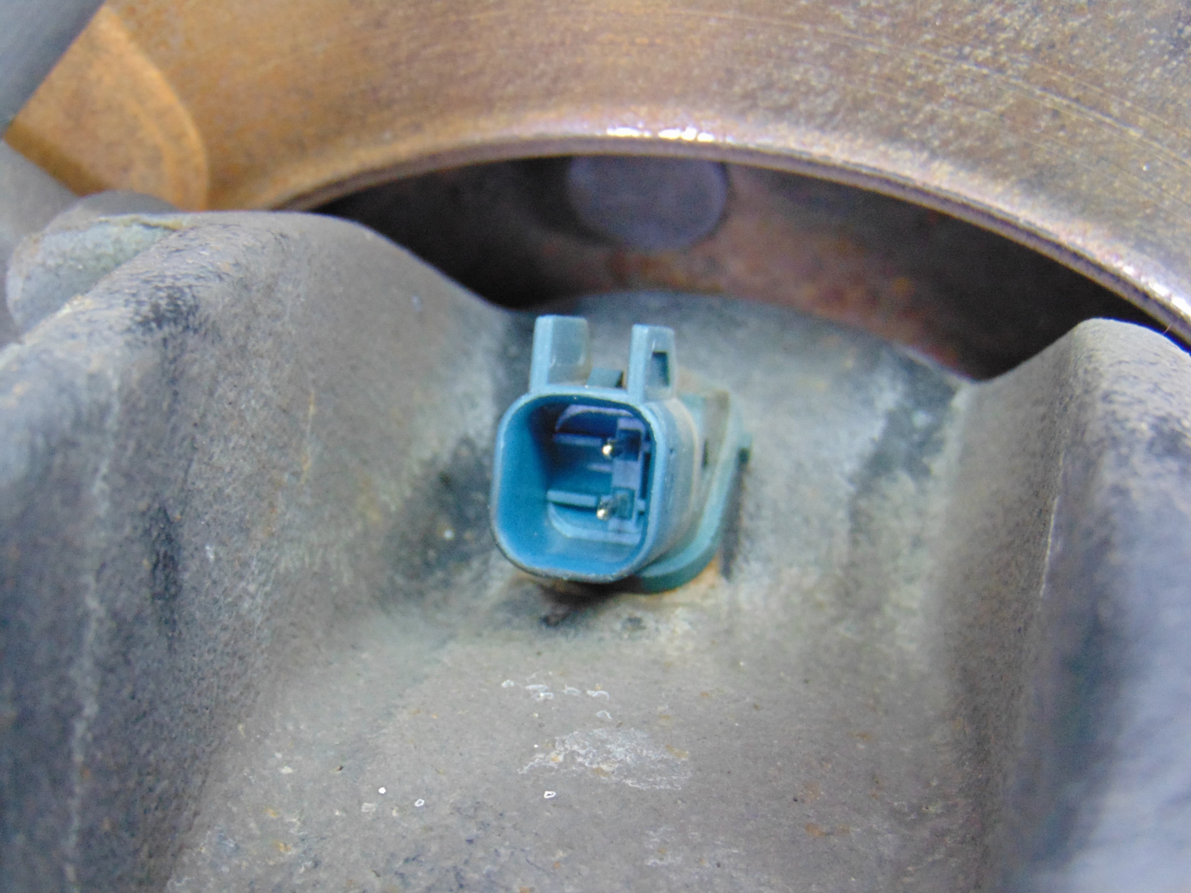 Mangueta delantera derecha, Ford Focus Berlina (CB4) Trend 2009 usado 3