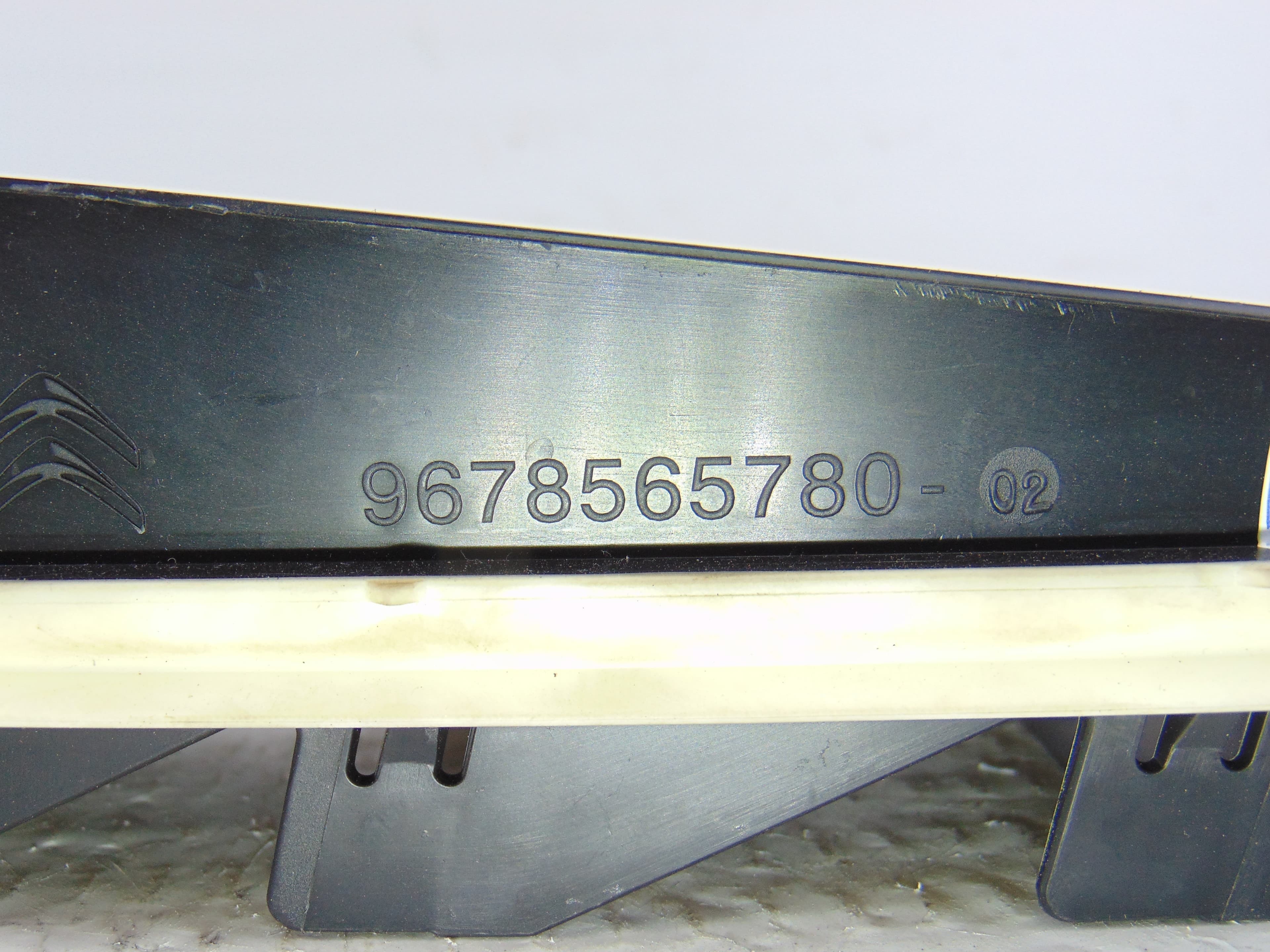 Molduras traseras, 9678565780 nuevo 3