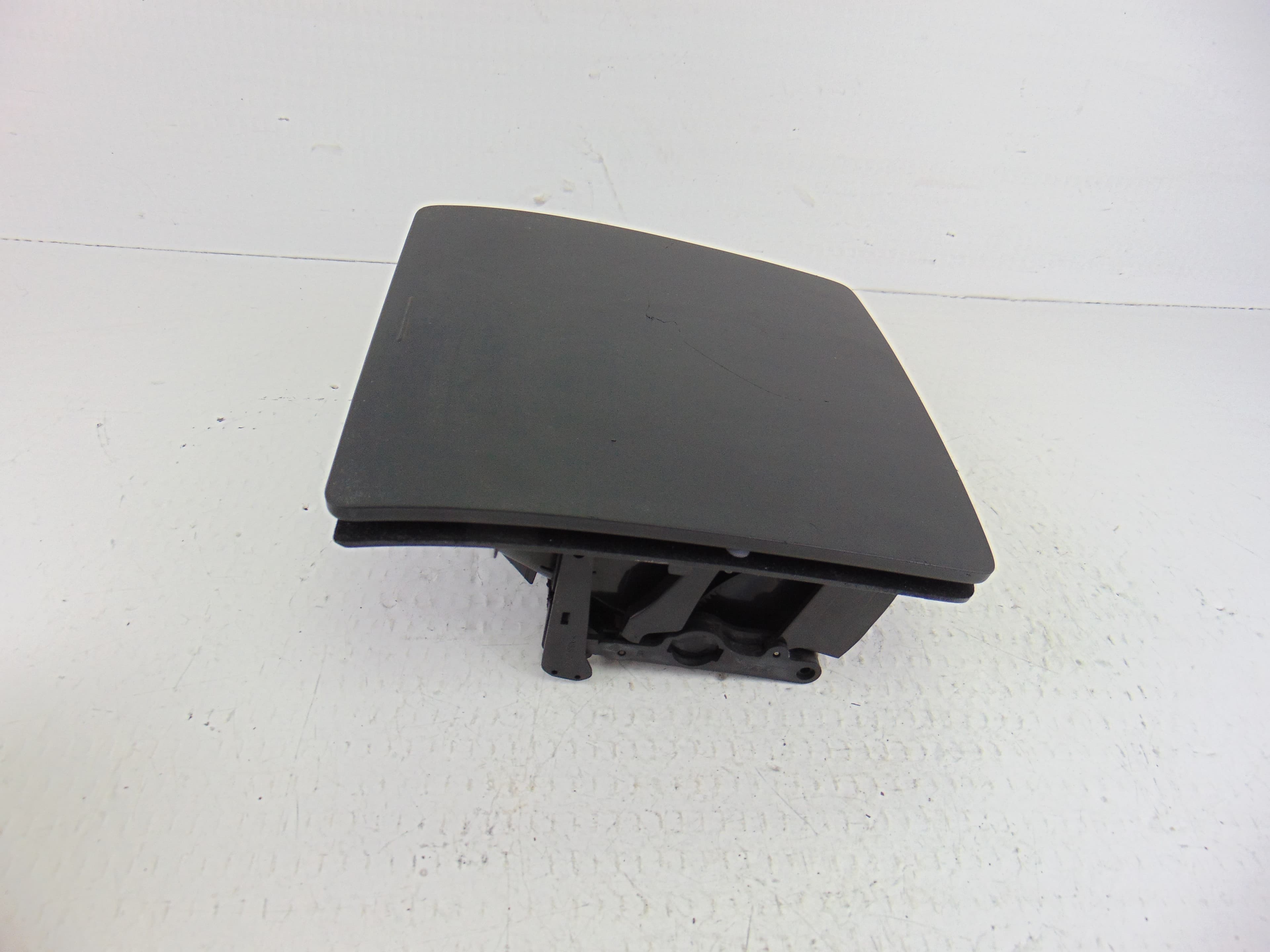 Guantera, Volkswagen Touran (1T1) Trendline 2004, 1T1857291B usado 3