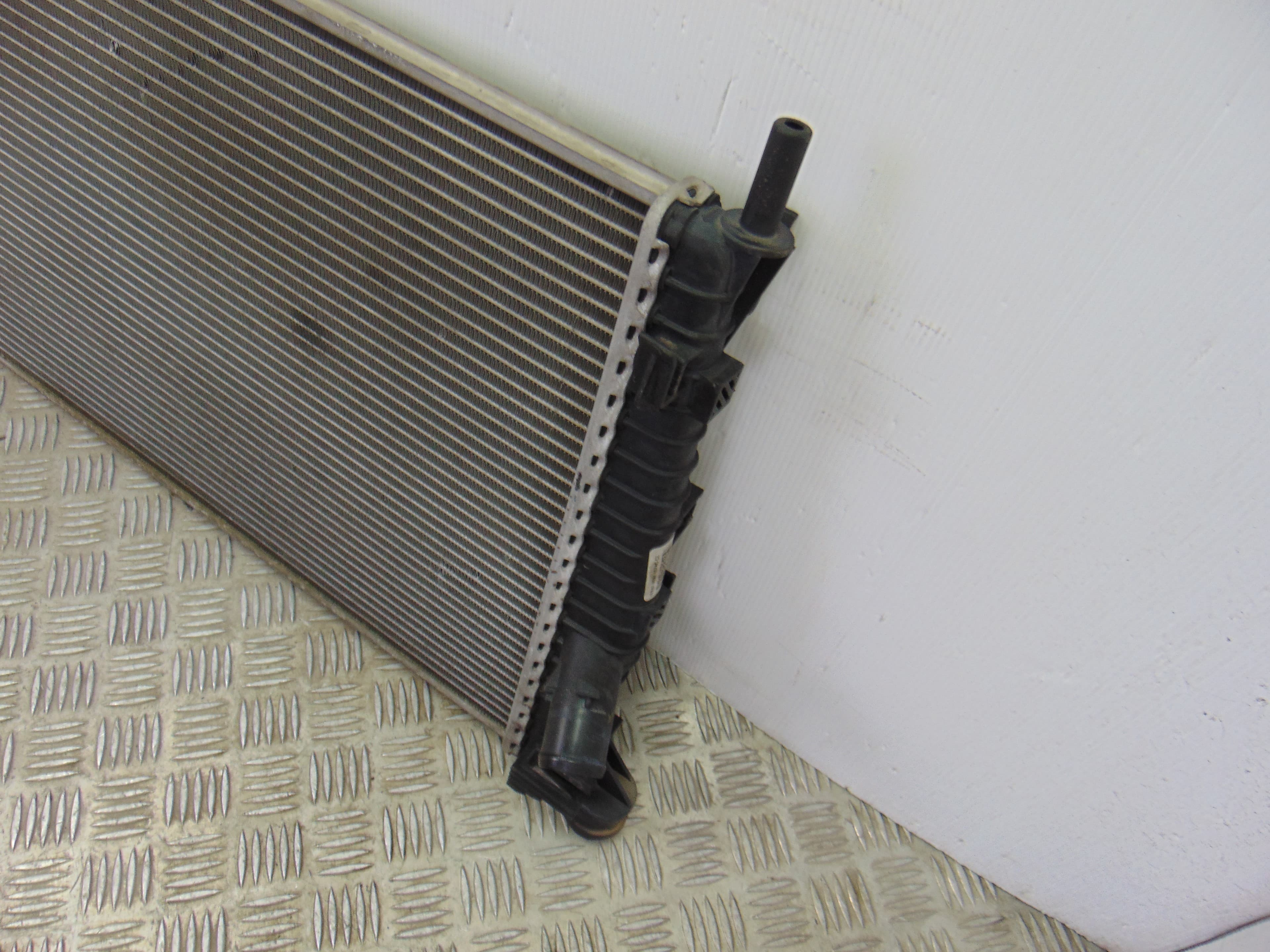 Radiador agua, Volvo S40 Berlina 1.6 Momentum 2007, 3M5H8005RK usado 3