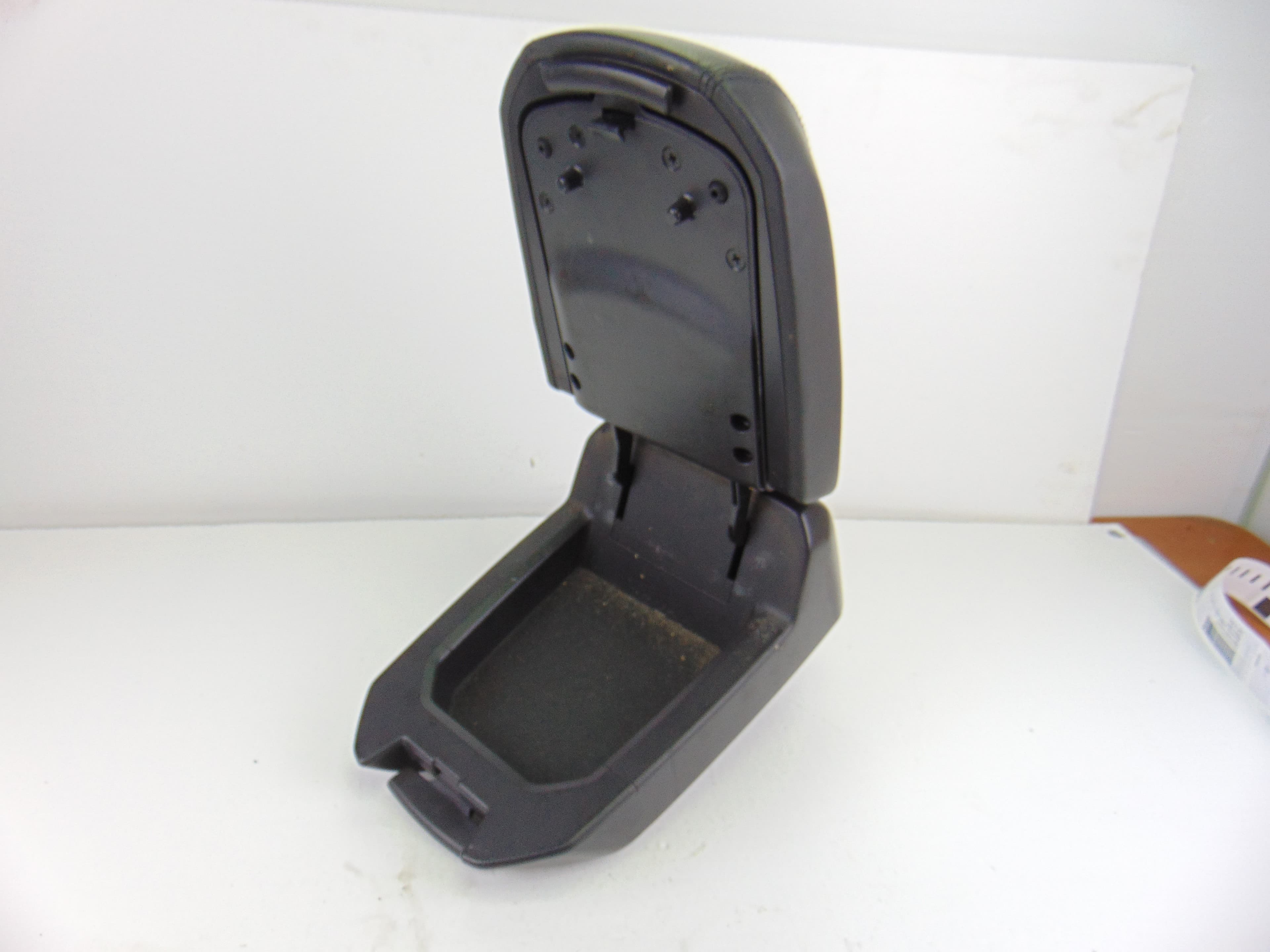 Apoyabrazos central, Chevrolet Captiva 2.0 Vcdi Lt 2008 usado 3