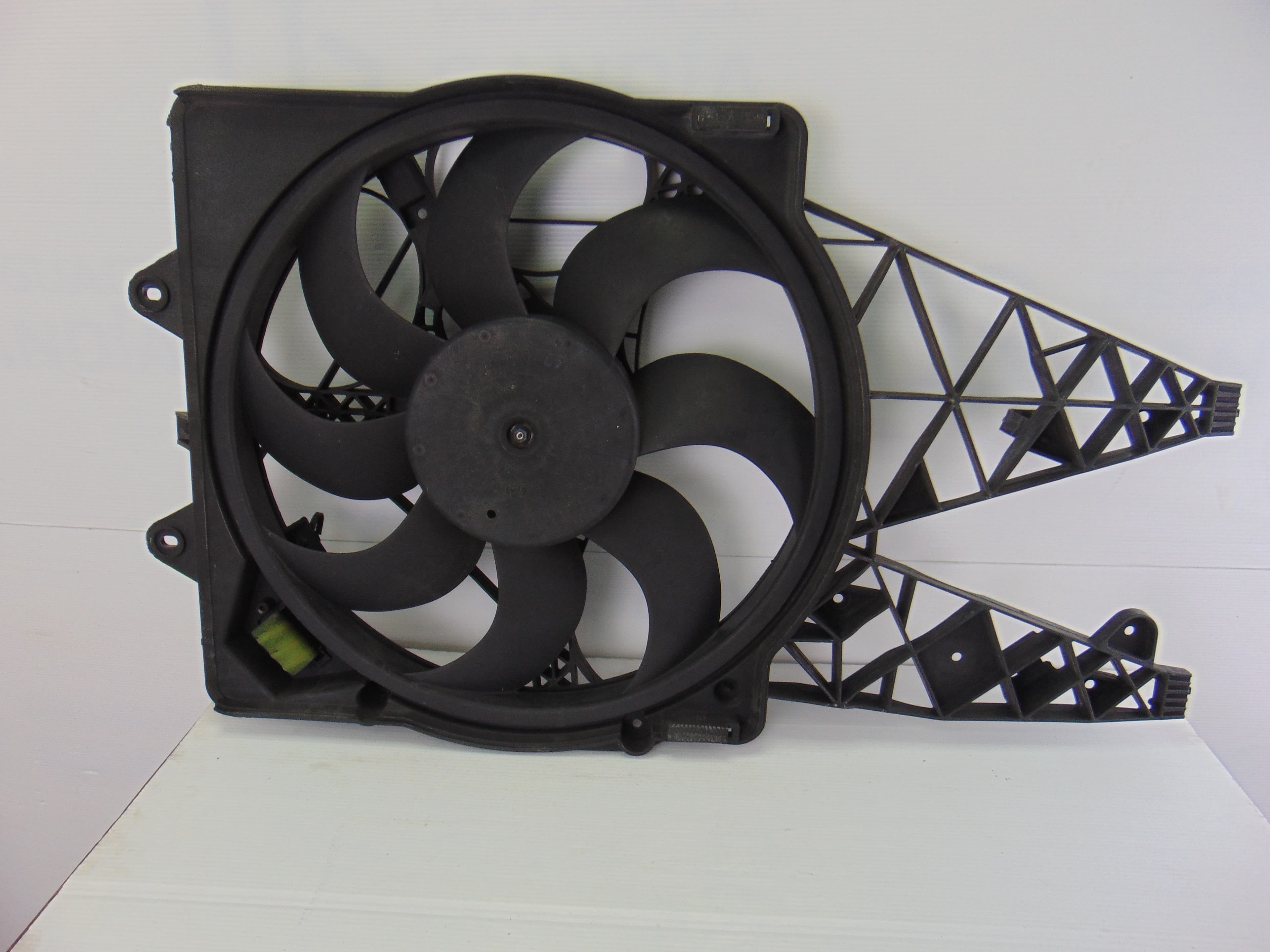 Electroventilador, Fiat Iii Evo Punto (199) Dynamic 2011 usado 3