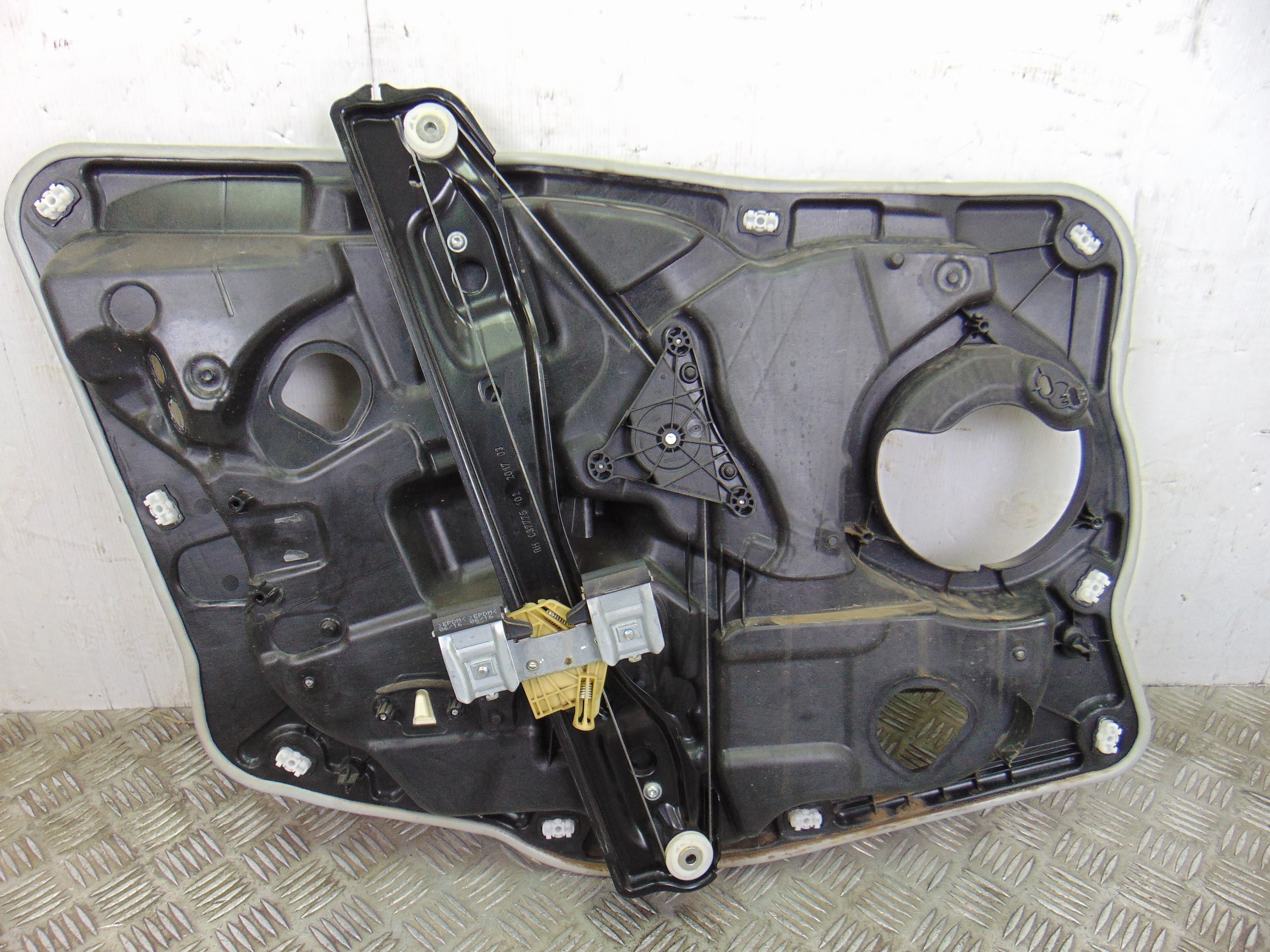 Elevalunas delantero derecho, Fiat 500X (334) Mirror 2017 usado 3