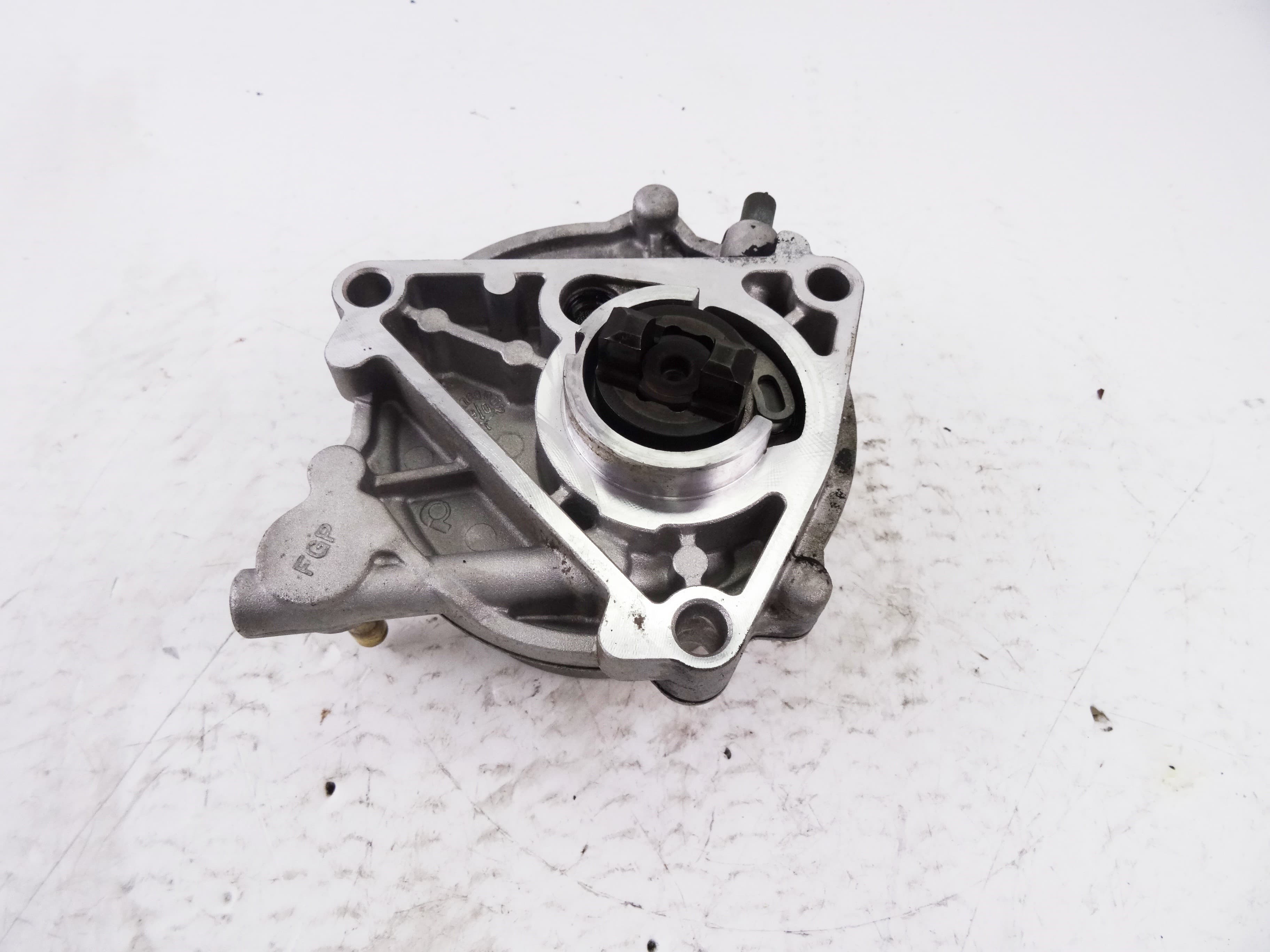 Depresor freno / bomba vacio, Opel Vectra C Berlina Cosmo 2006 usado 3