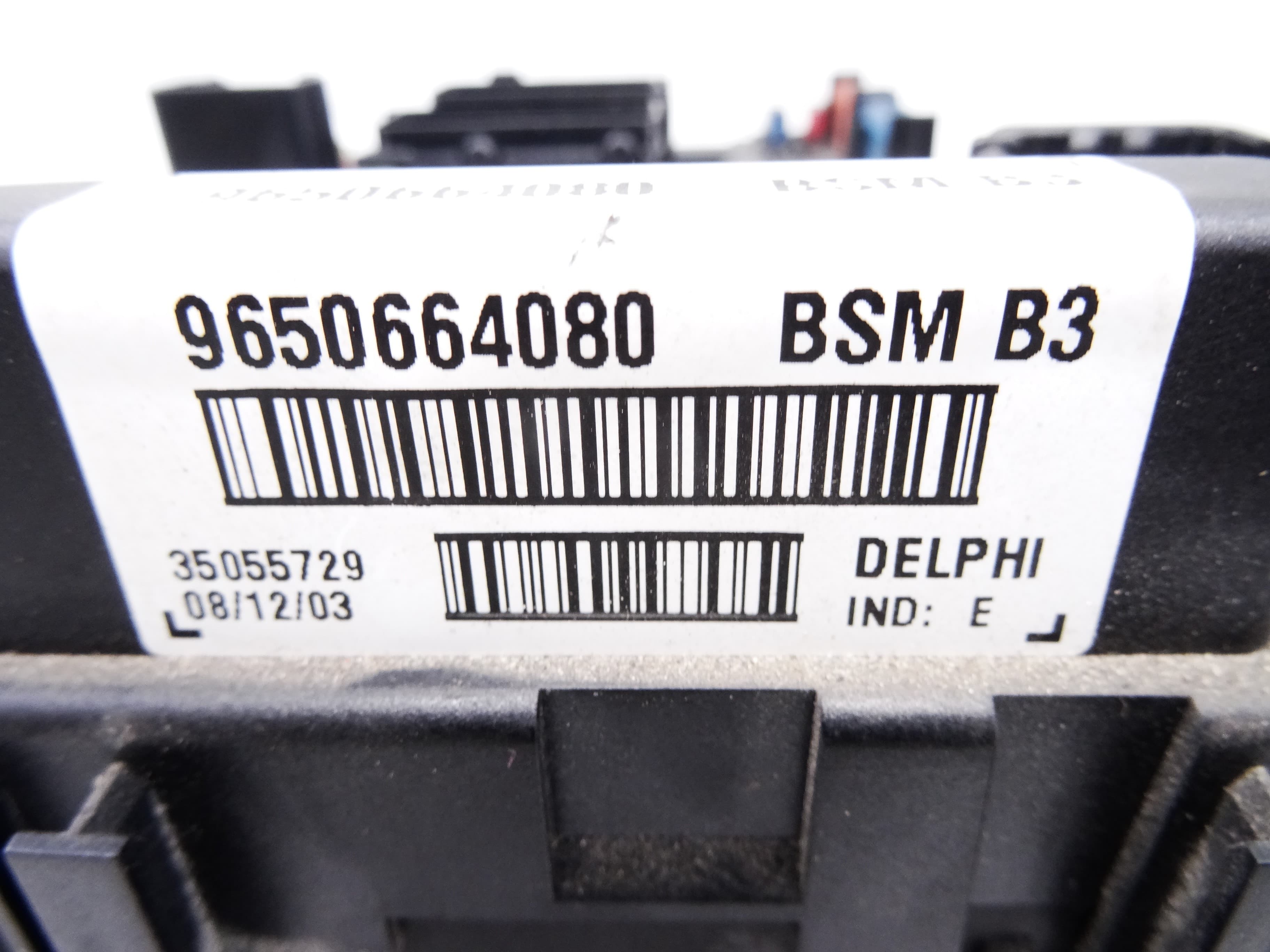 Caja reles / fusibles, Peugeot 206 Xs 2004, 9650664080 usado 3